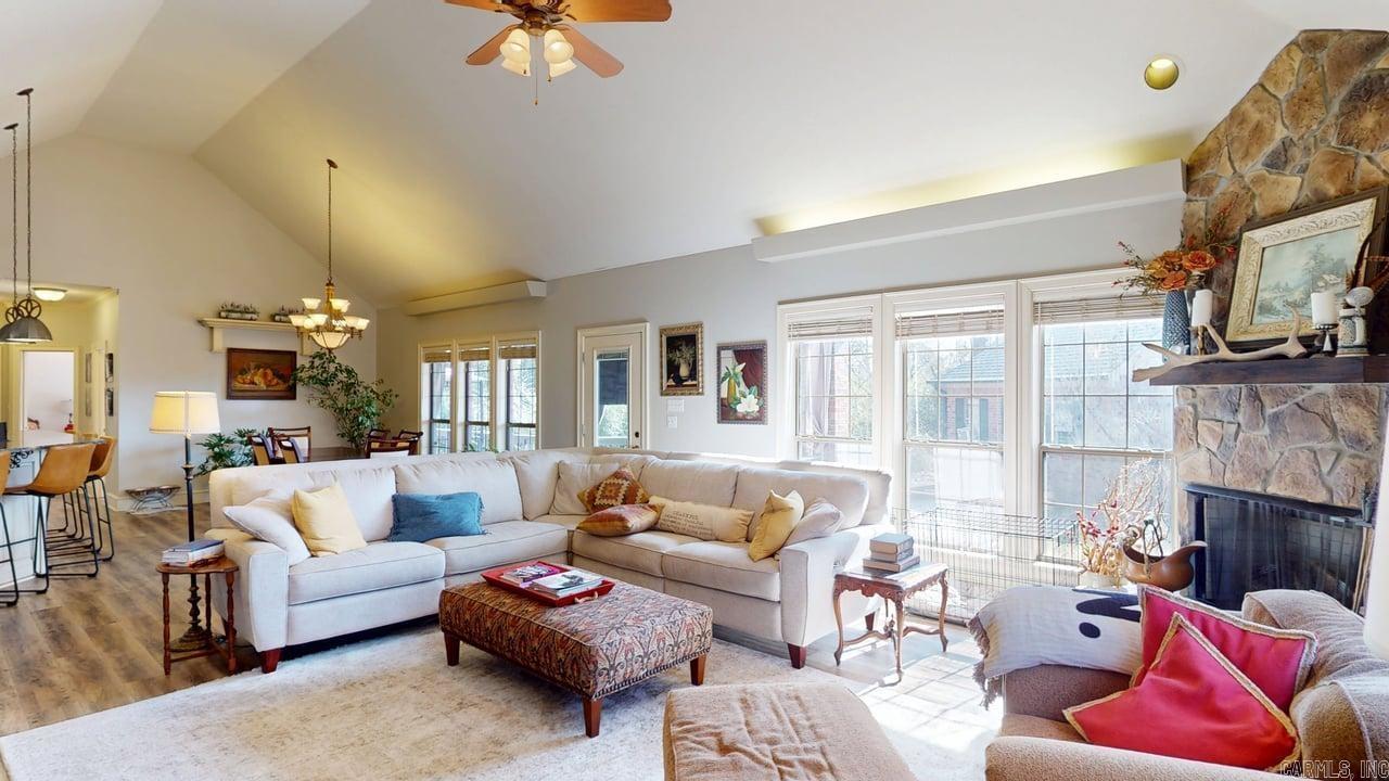 WOODLAND SPRINGS - Residential