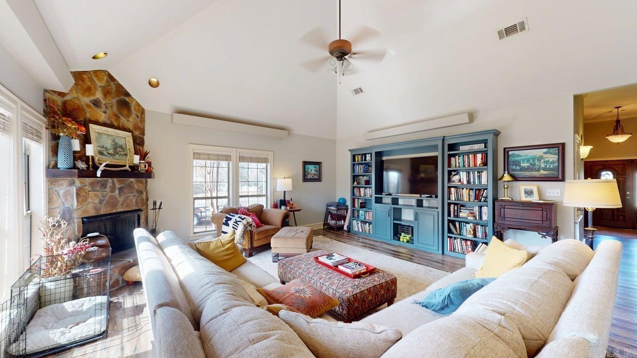 WOODLAND SPRINGS - Residential