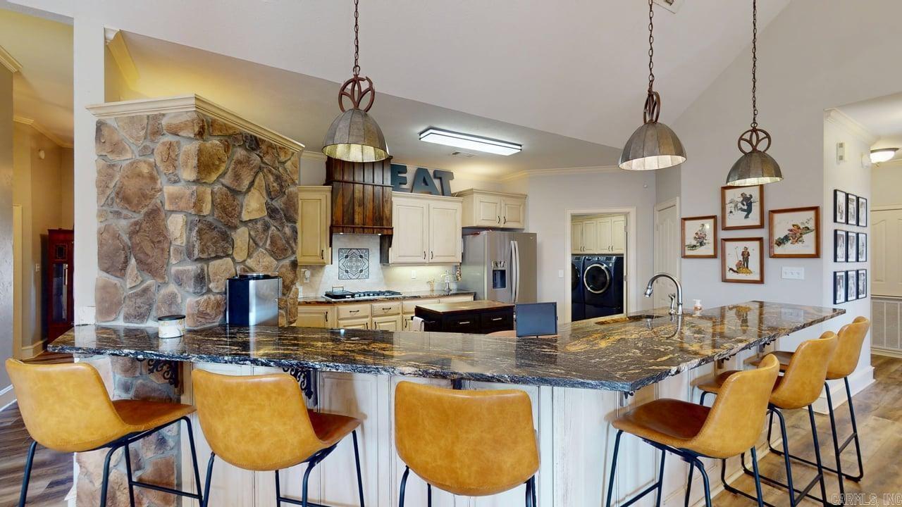 WOODLAND SPRINGS - Residential