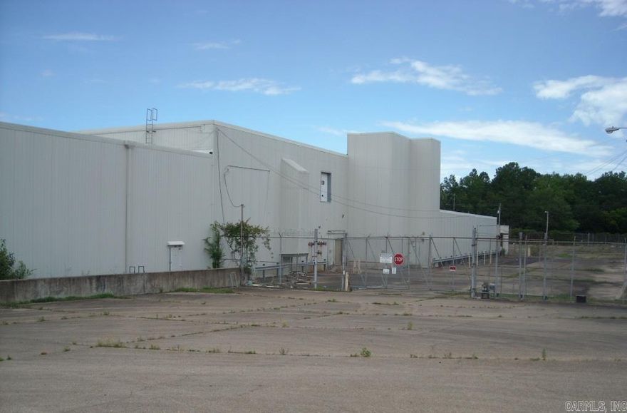 Give us a call for a showing of this Industrial site located on the south side of El Dorado. This site has approximately 50 acres and several buildings. There are several parking areas that will hold over 100 cars.