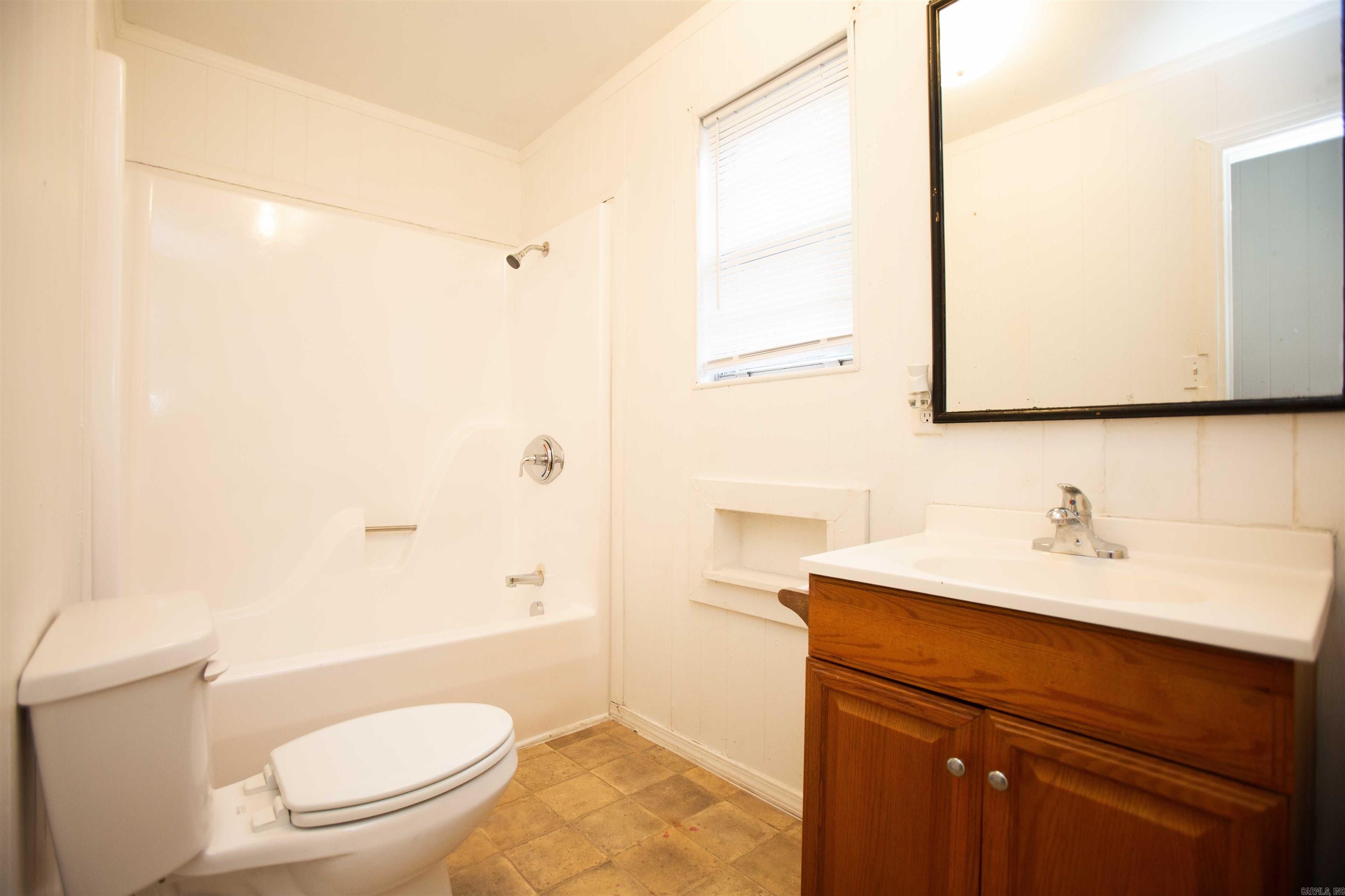 3N-11-28 - Residential Lease