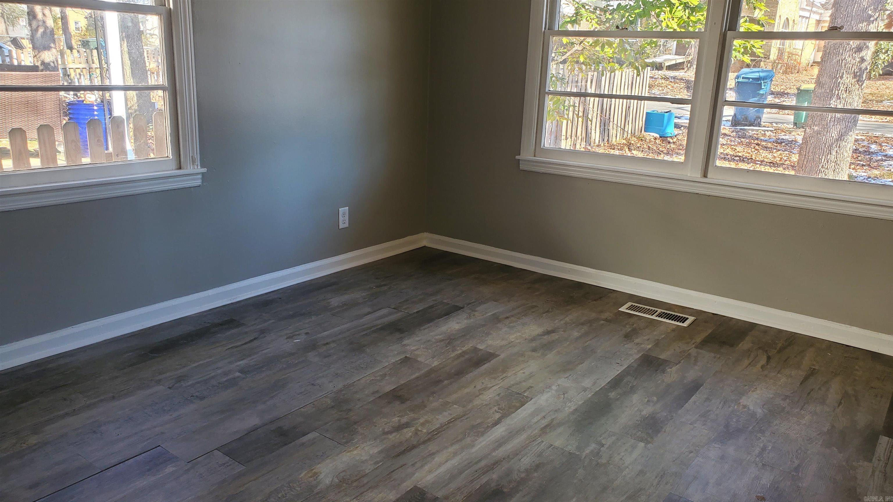 OAK FOREST - Residential