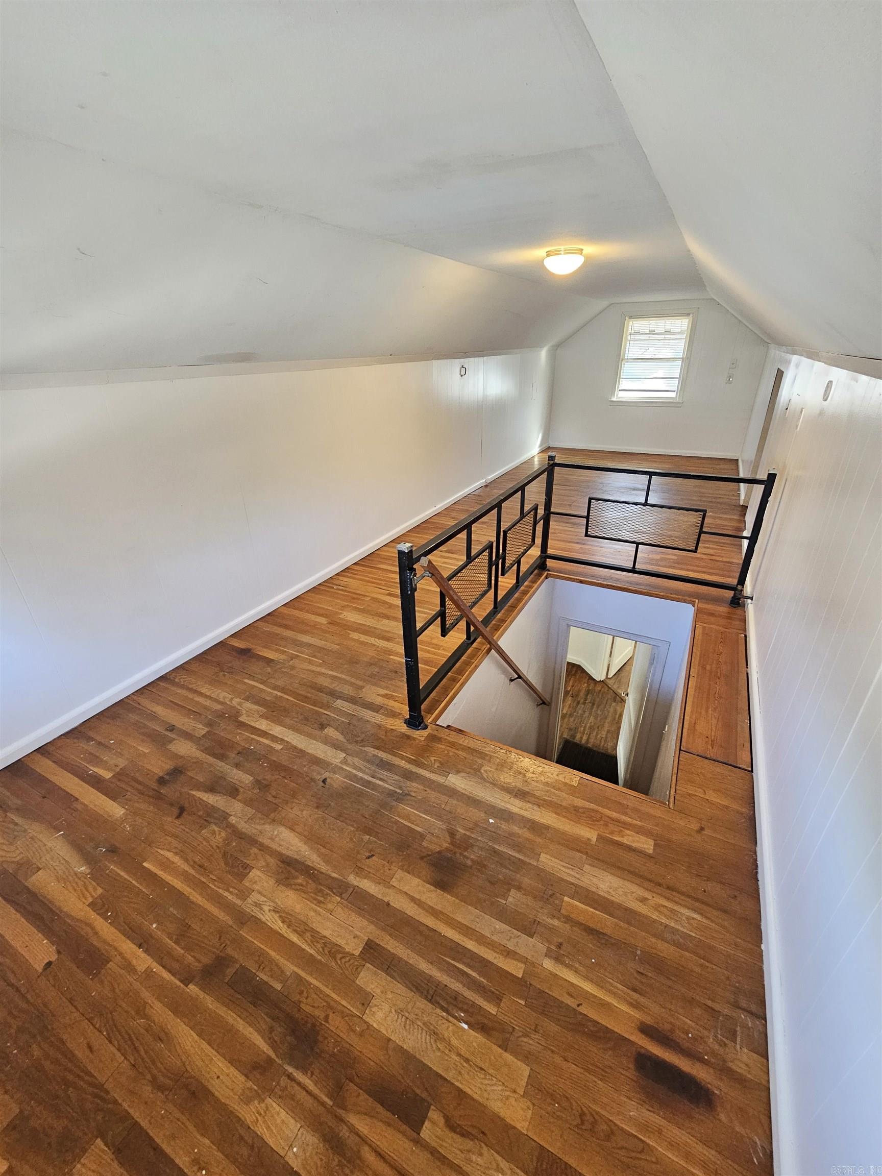 Farmeres 2nd - Residential Lease