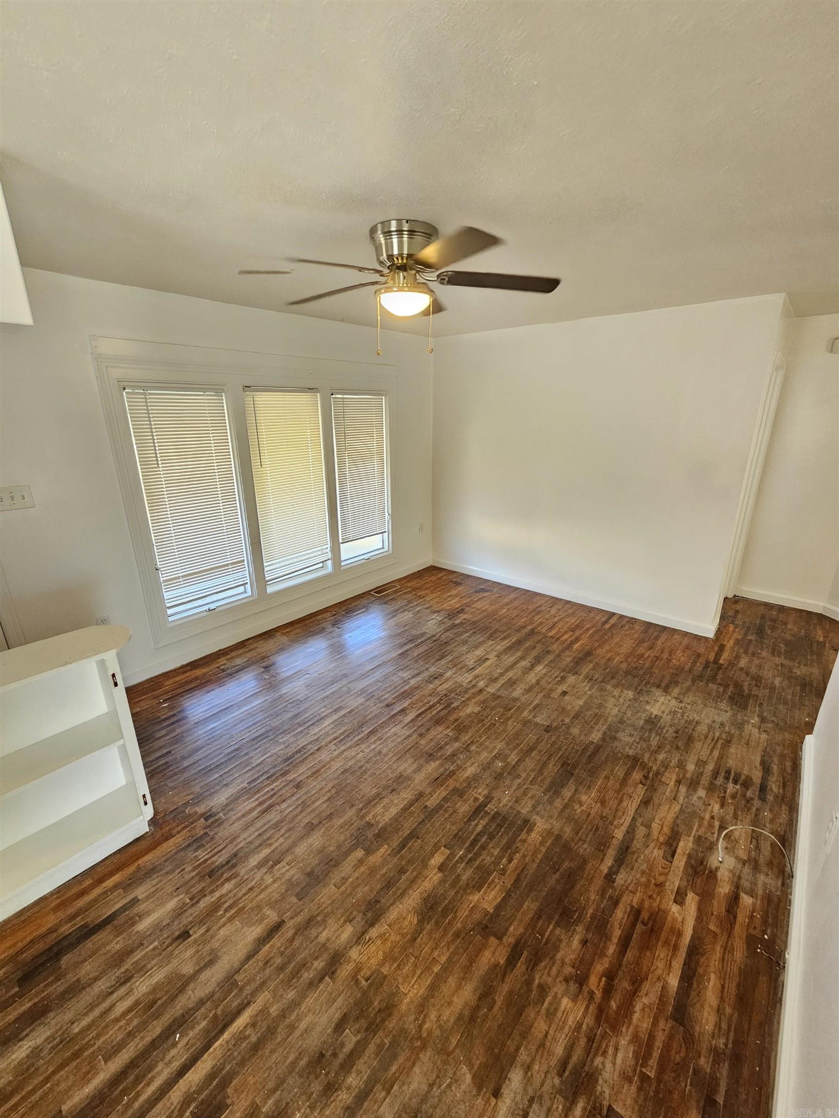 Farmeres 2nd - Residential Lease