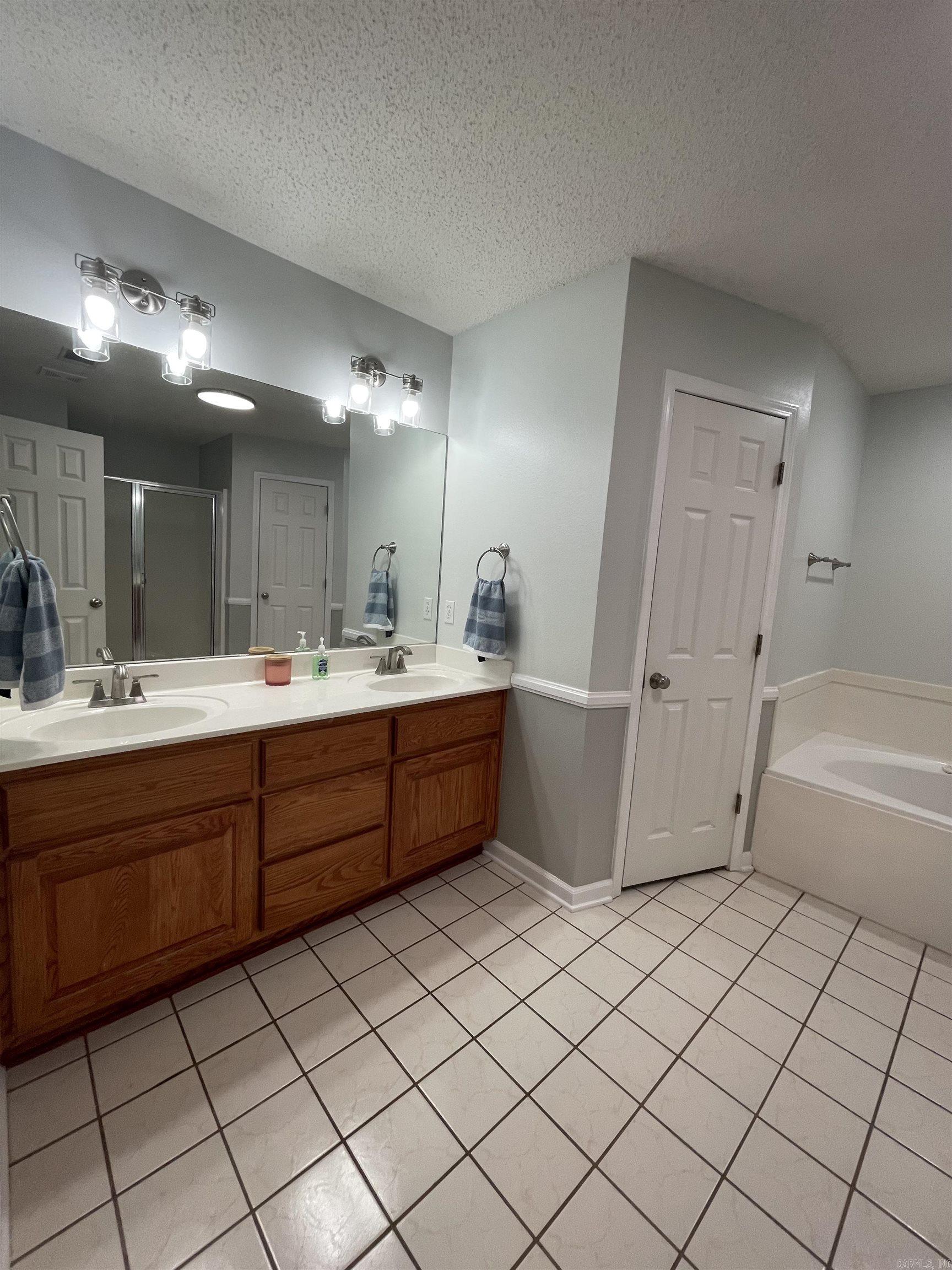 CEDAR RIDGE - Residential