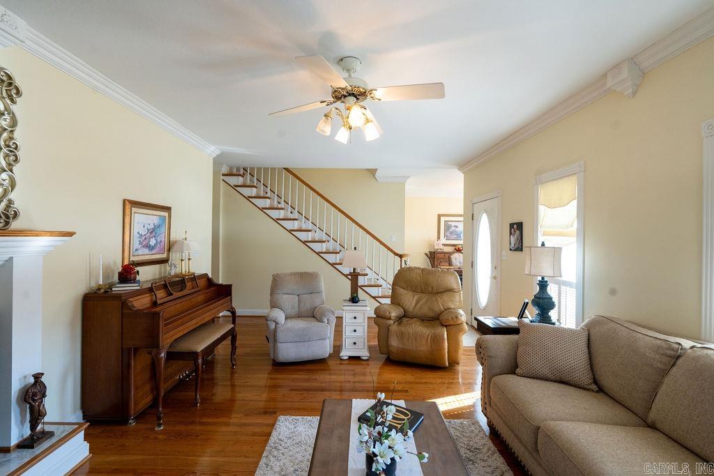 RIVER OAKS - Residential