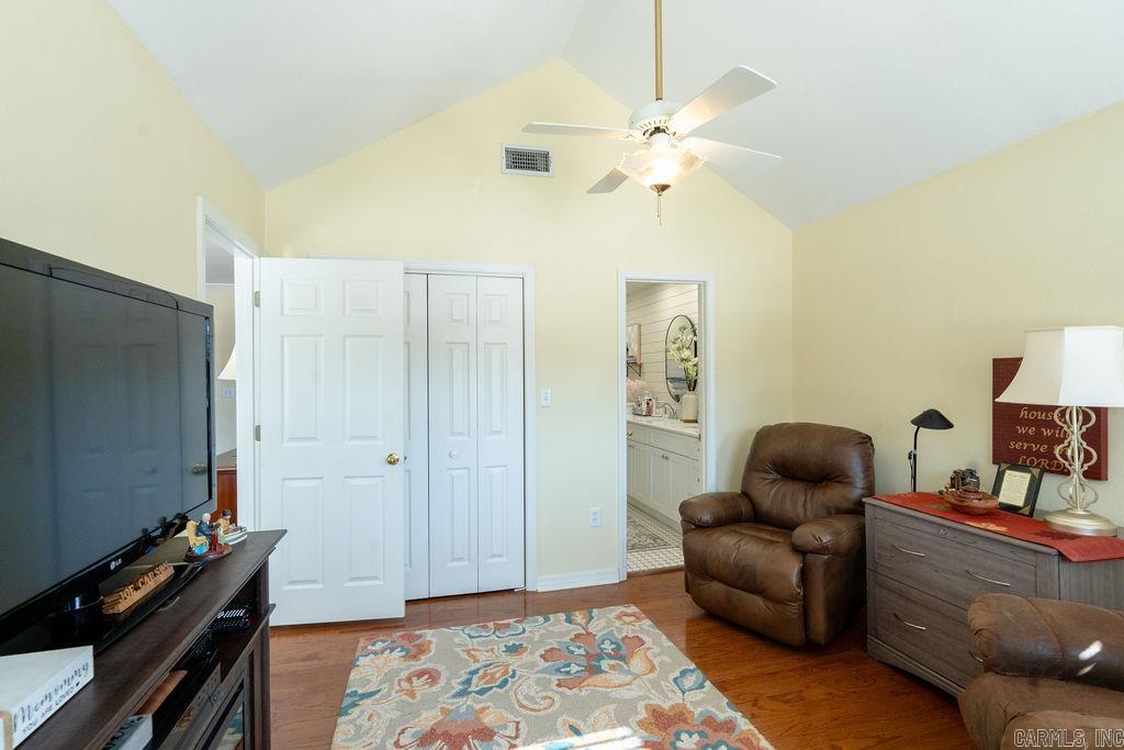 RIVER OAKS - Residential