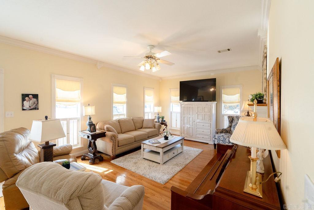 RIVER OAKS - Residential