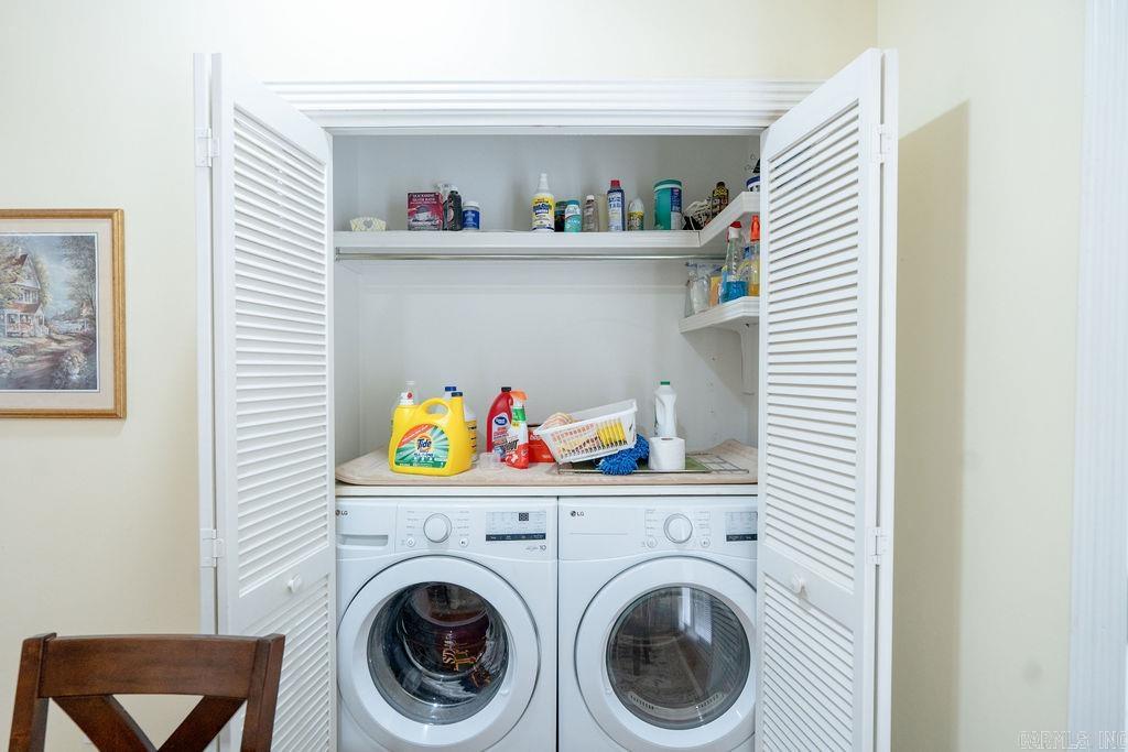 RIVER OAKS - Residential