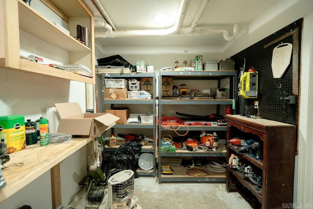 RIVER OAKS - Residential