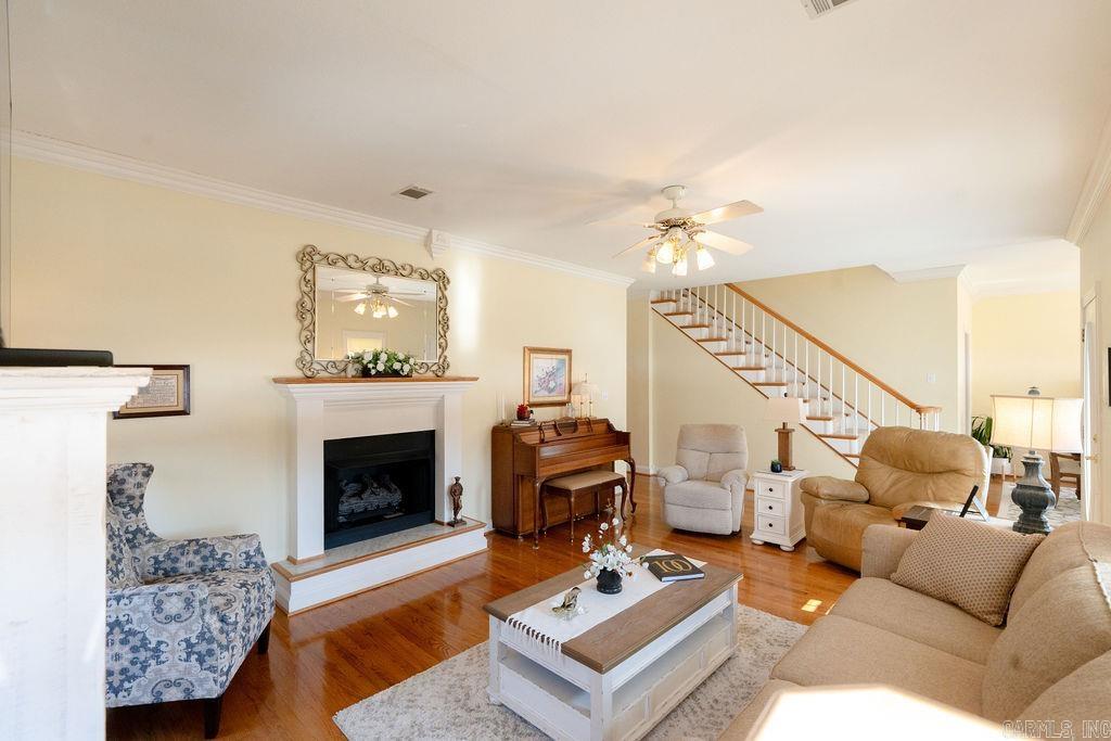 RIVER OAKS - Residential