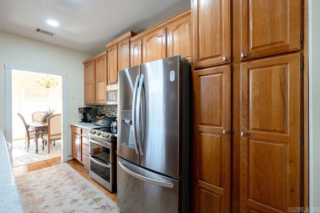 RIVER OAKS - Residential