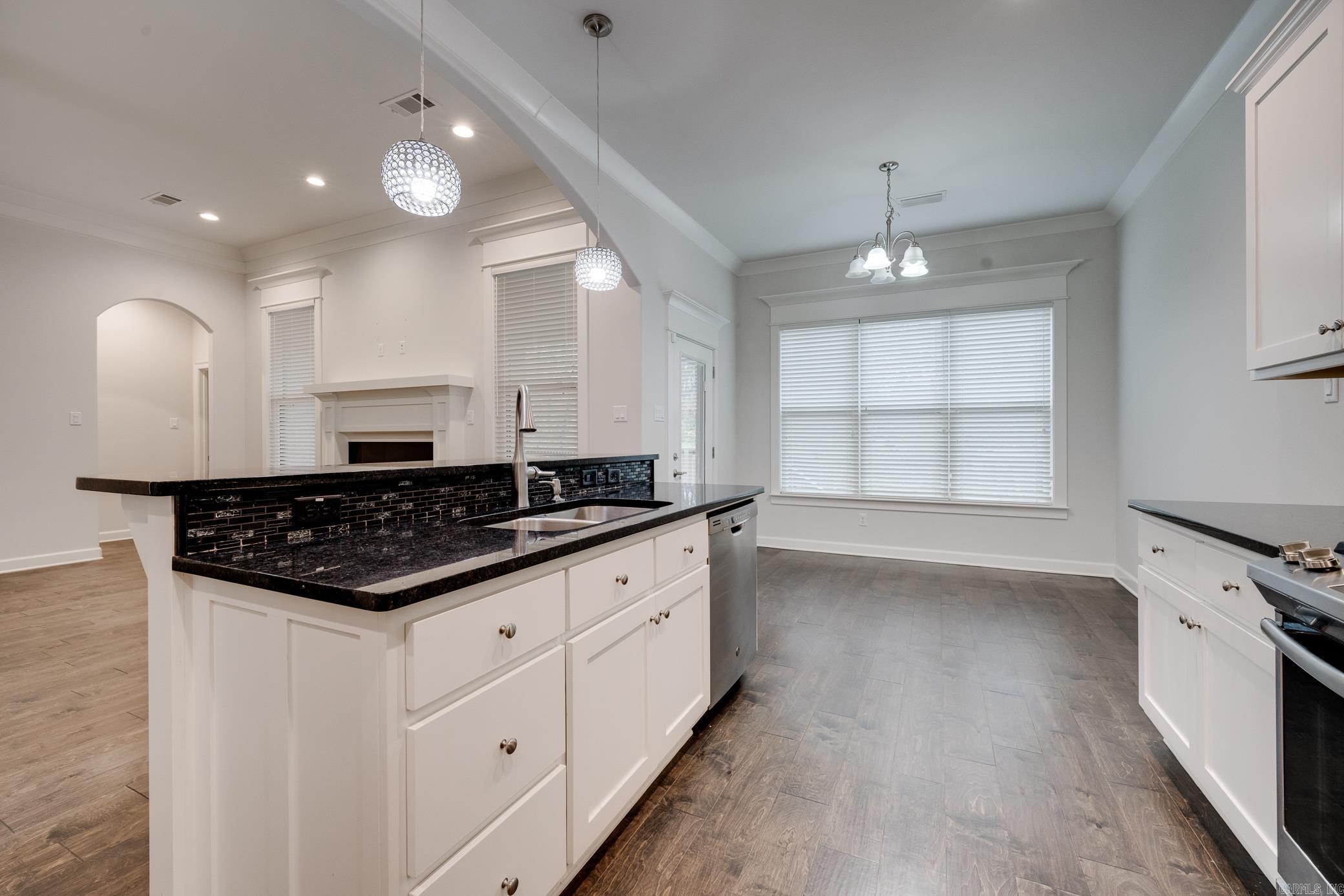 CREEKSIDE ADDN - Residential