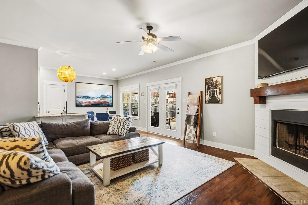 HALEY COURT - Residential