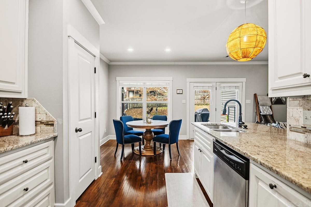 HALEY COURT - Residential