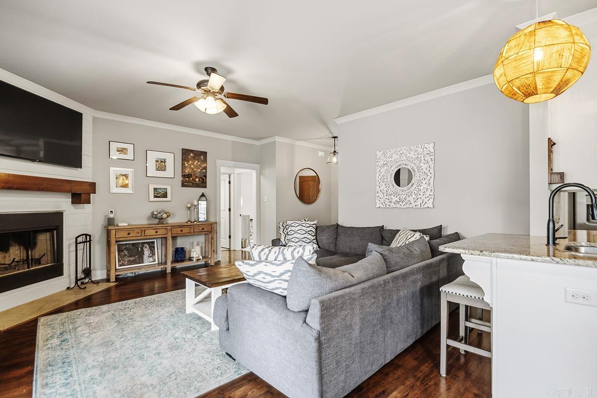 HALEY COURT - Residential