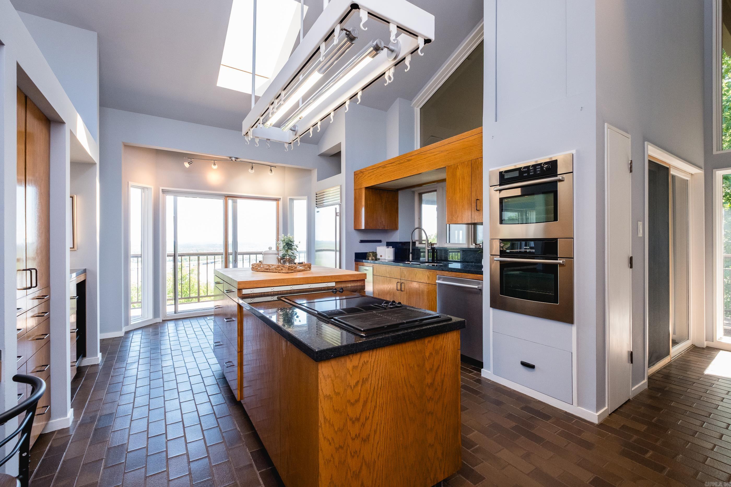 RIVER RIDGE - Residential