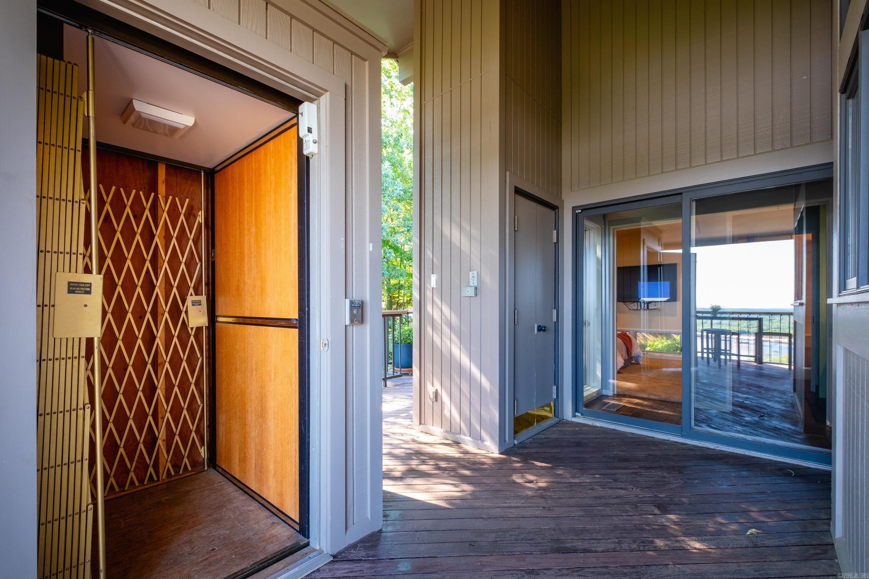 RIVER RIDGE - Residential