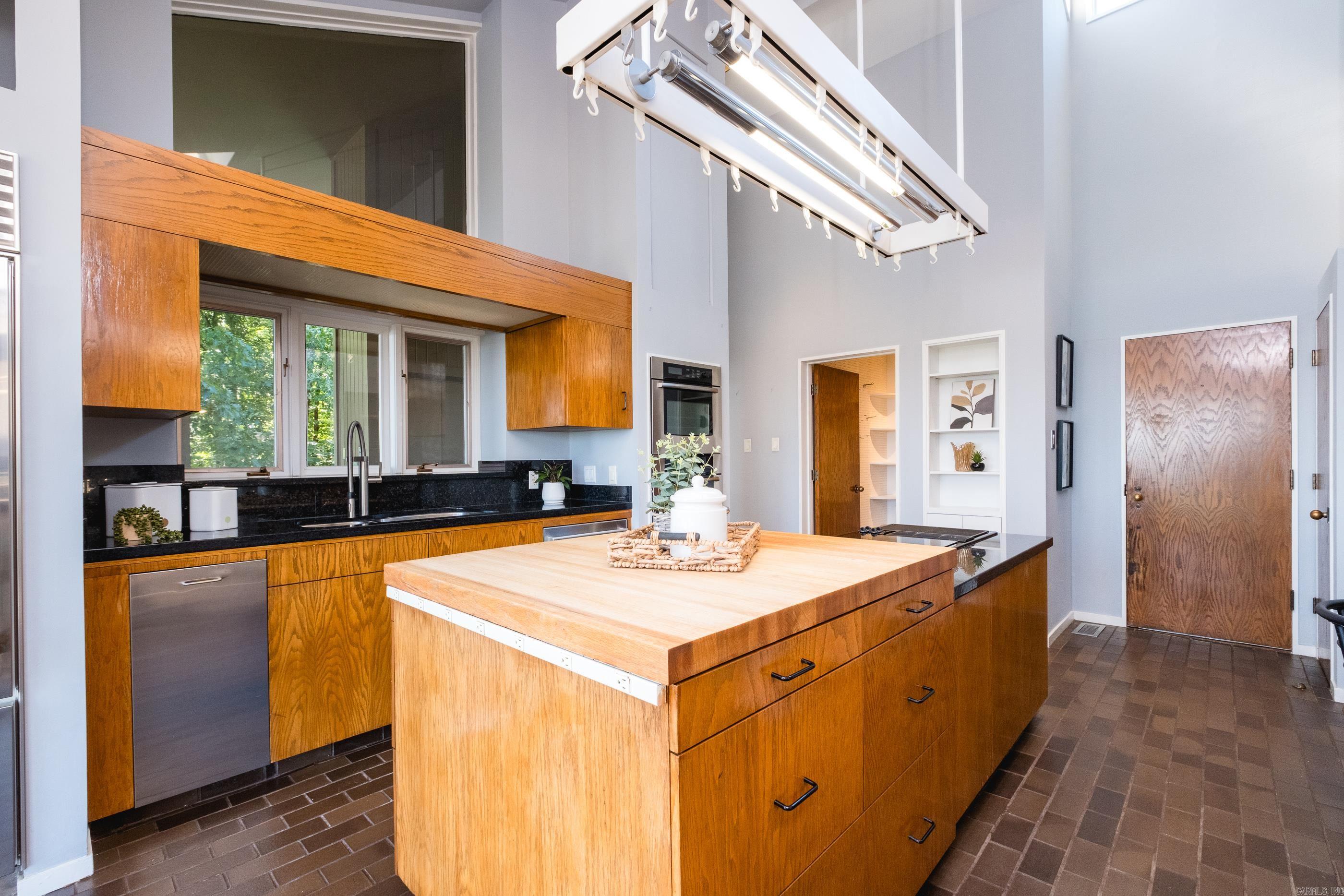 RIVER RIDGE - Residential