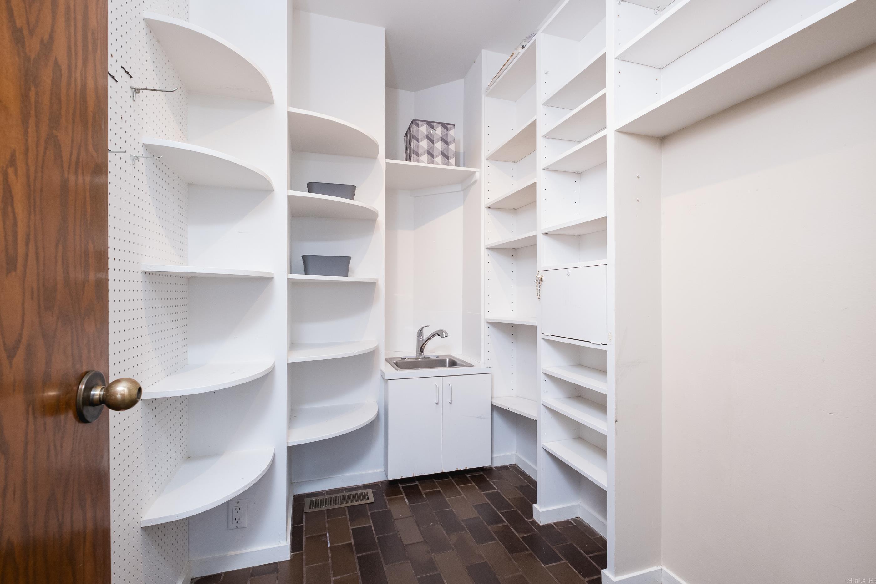 RIVER RIDGE - Residential