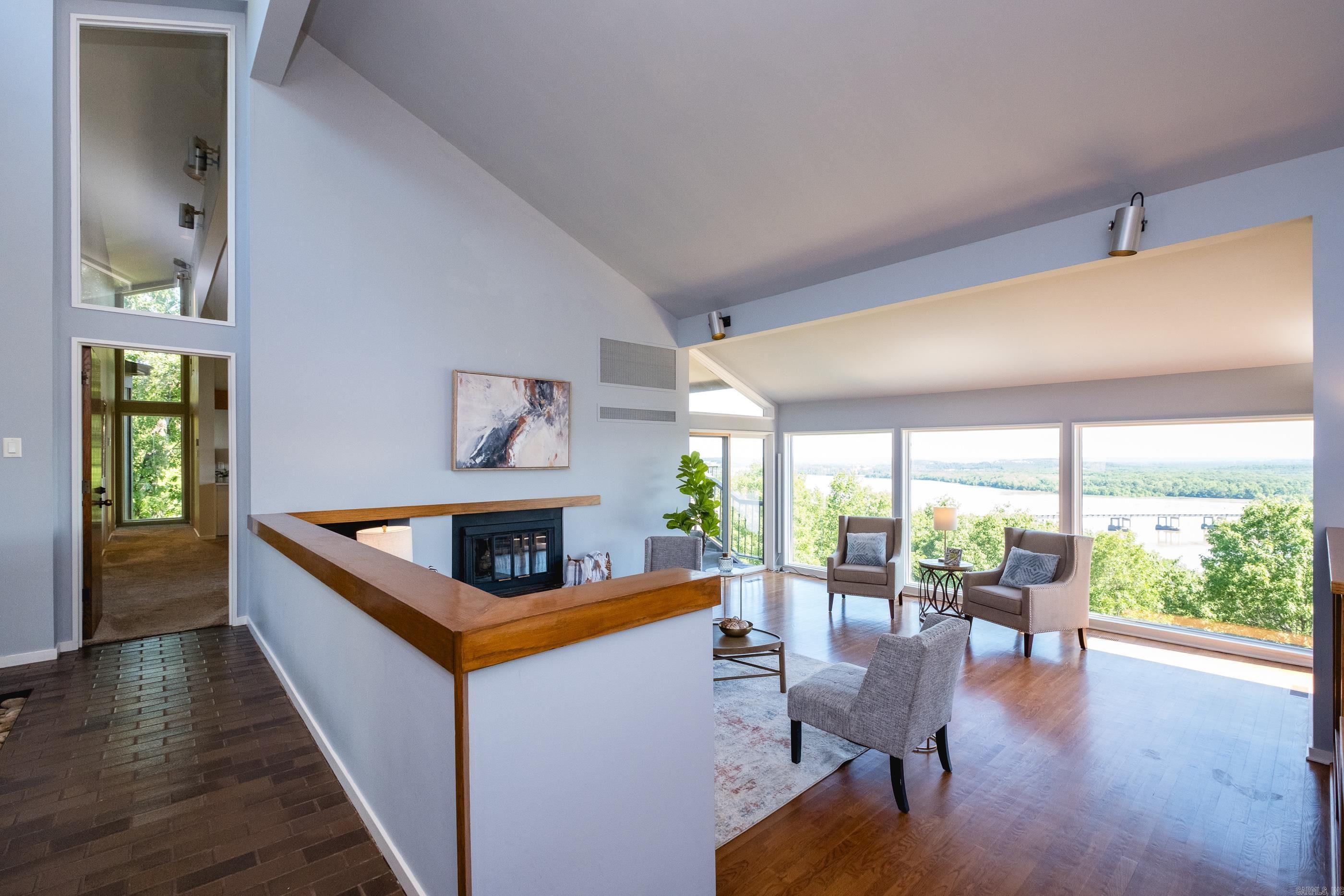 RIVER RIDGE - Residential