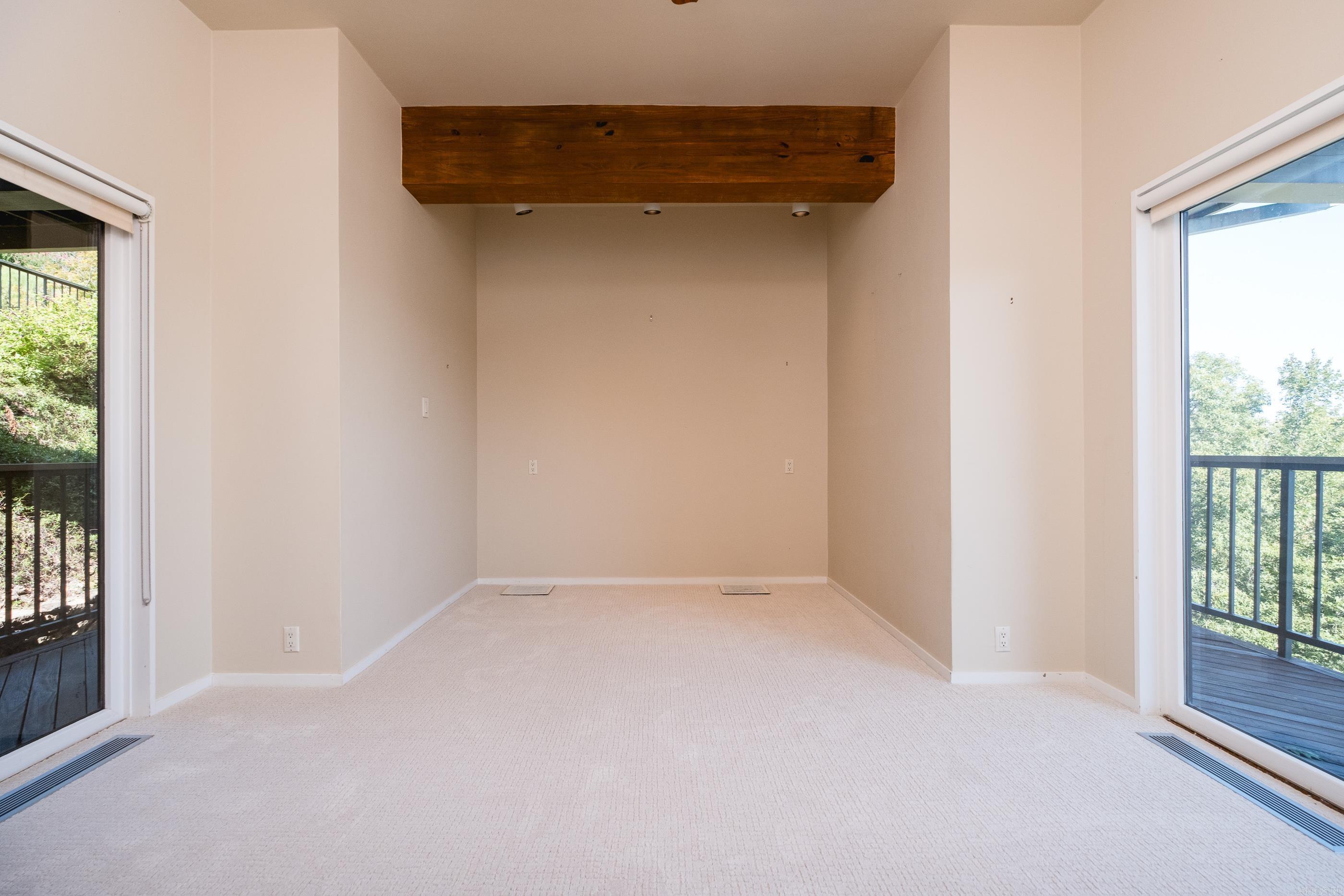 RIVER RIDGE - Residential