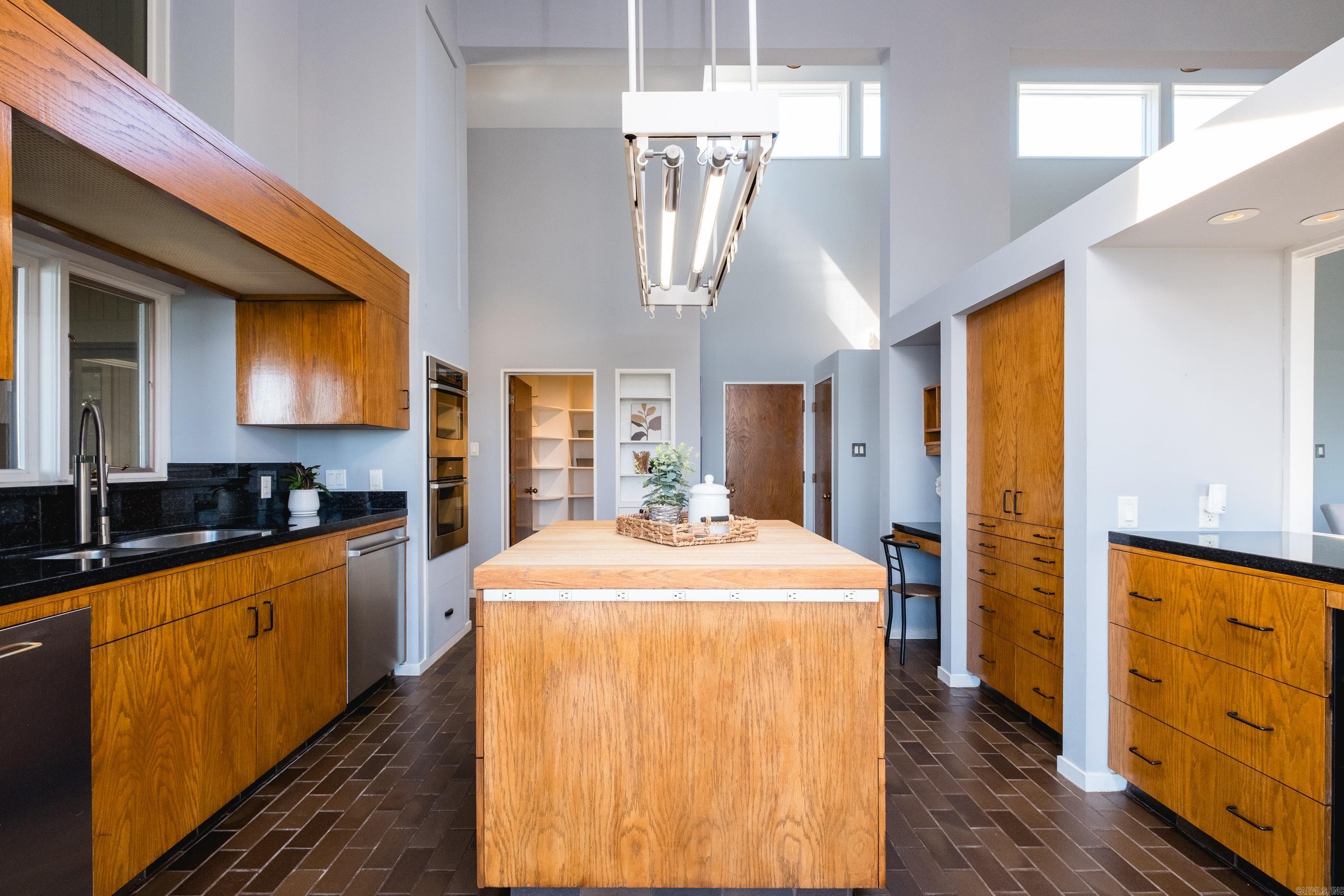 RIVER RIDGE - Residential