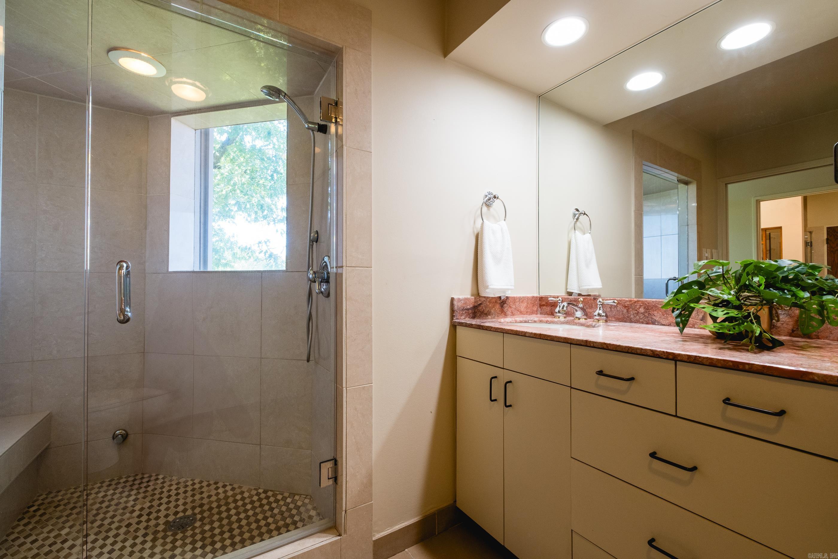 RIVER RIDGE - Residential