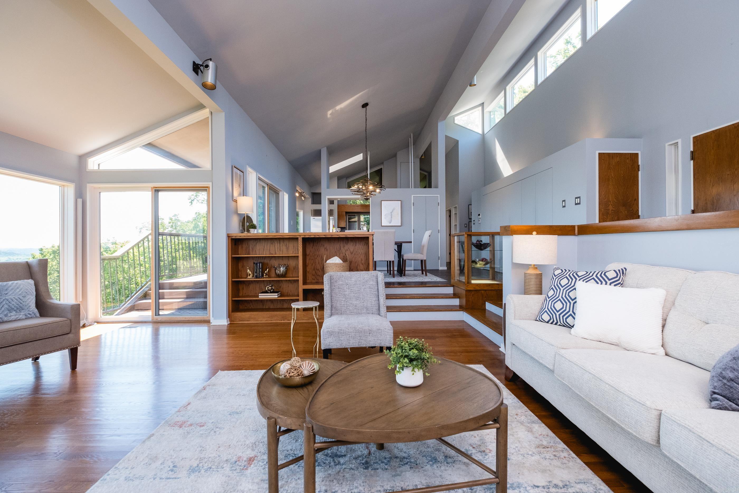 RIVER RIDGE - Residential