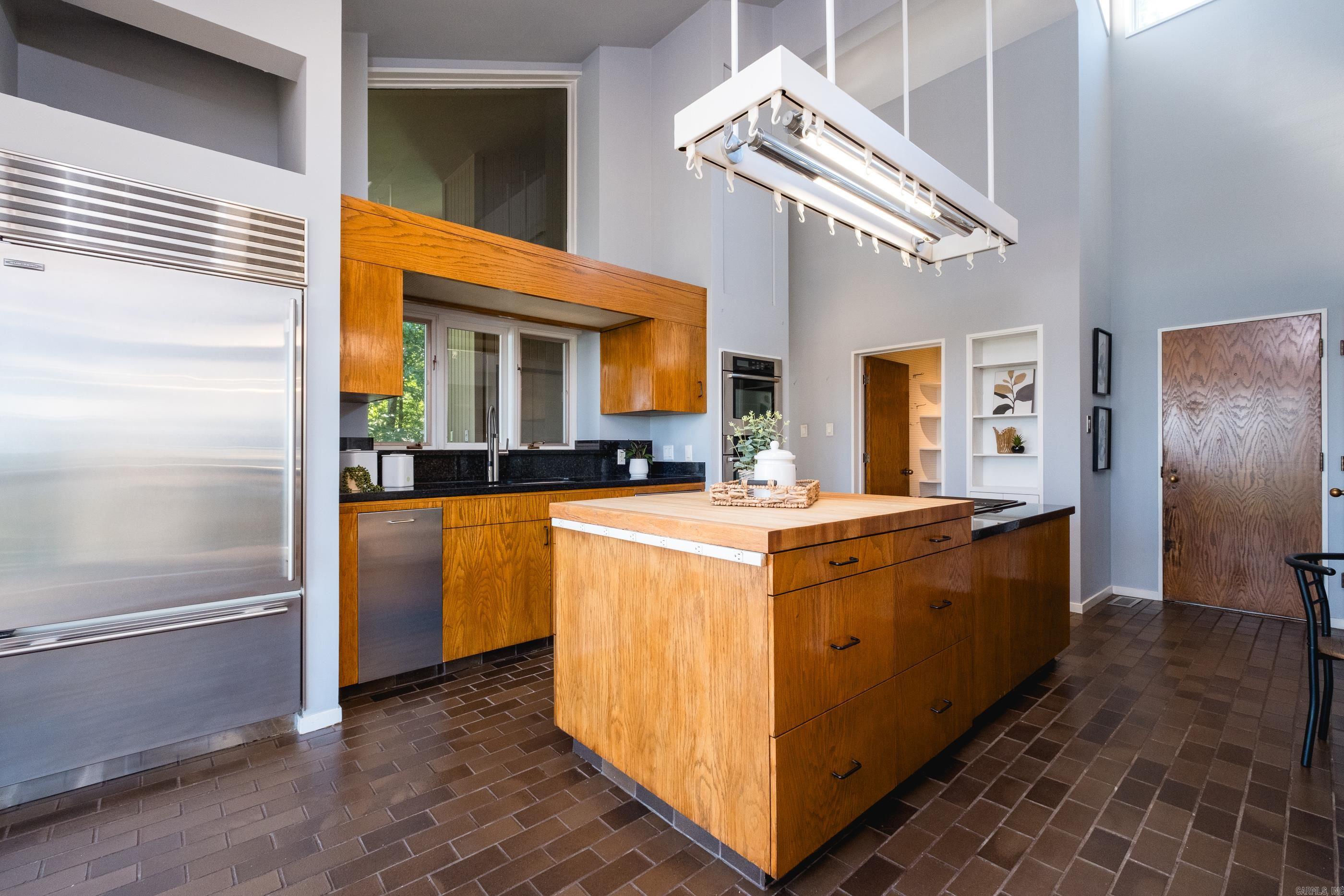 RIVER RIDGE - Residential