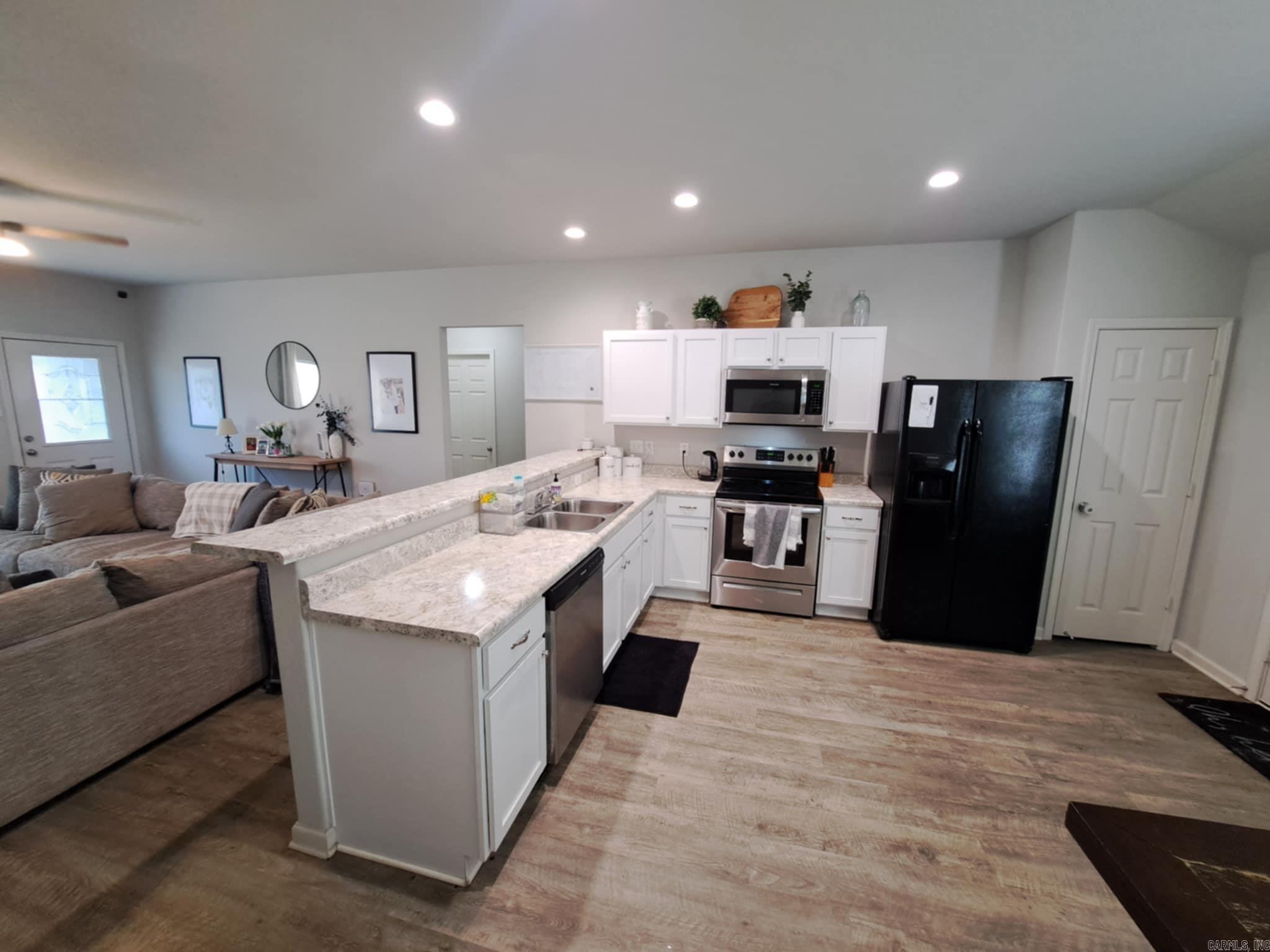 MUSEUM MEADOWS - Residential