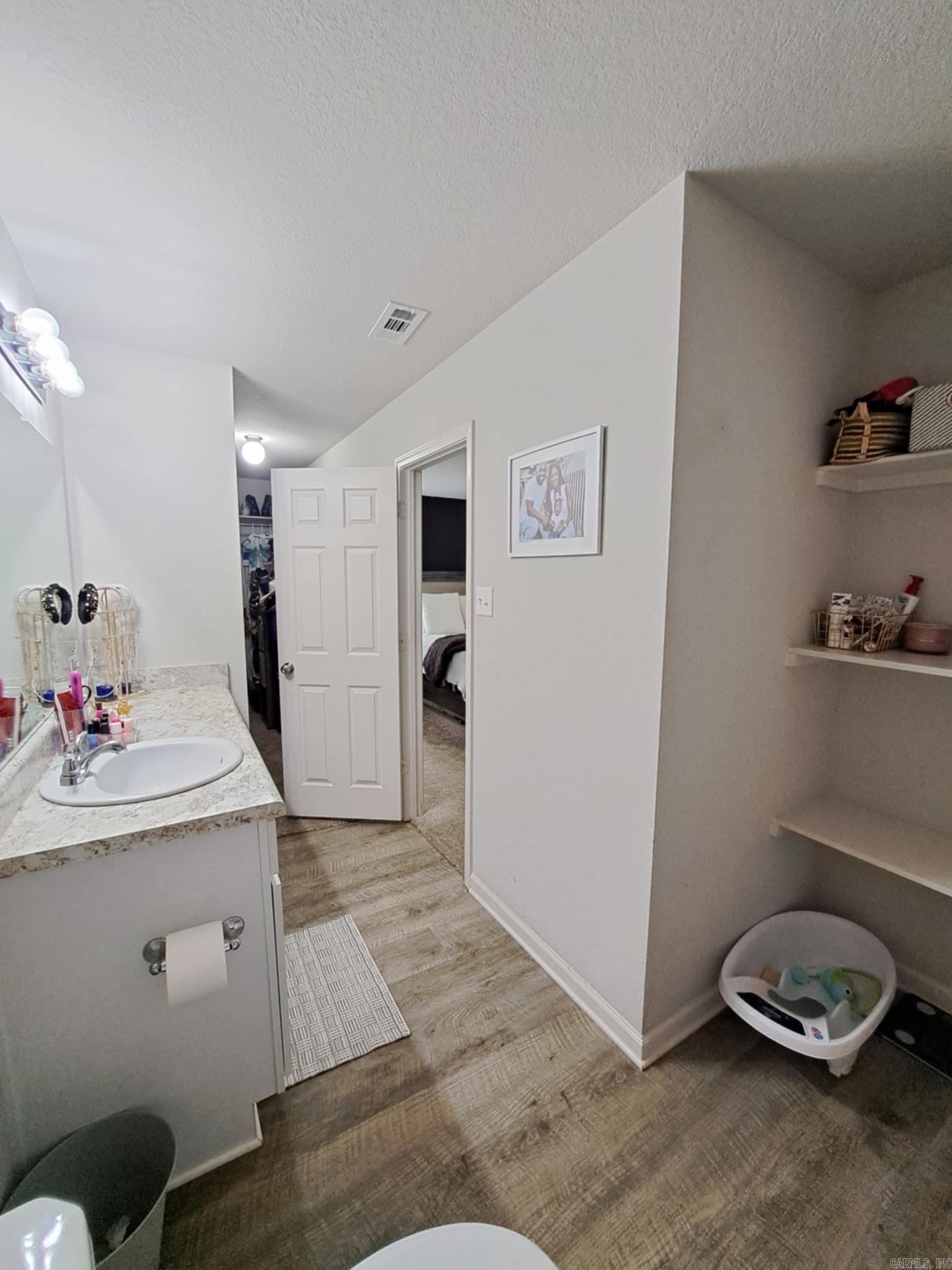 MUSEUM MEADOWS - Residential