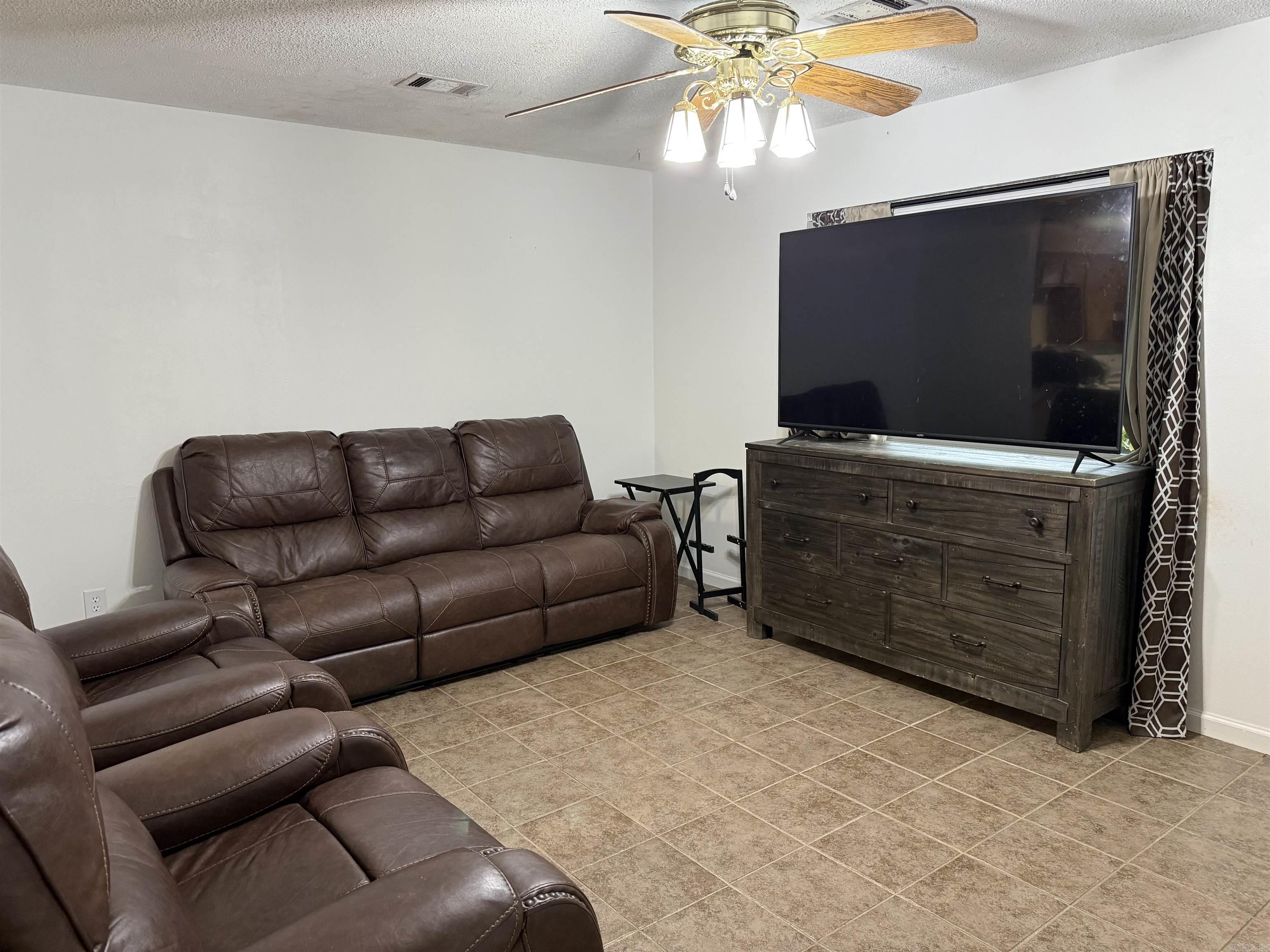 PINE PARK - Residential