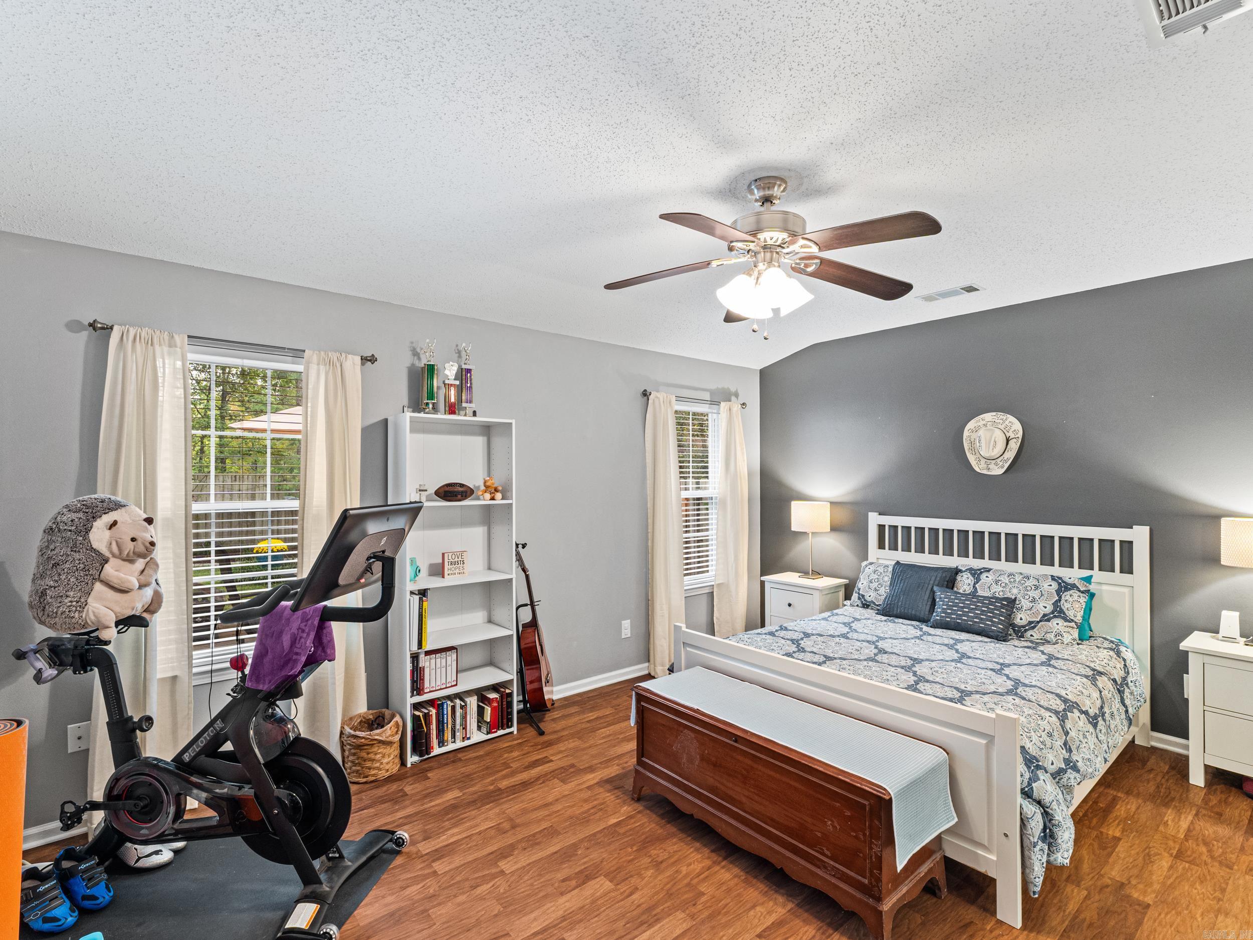 CEDAR RIDGE - Residential