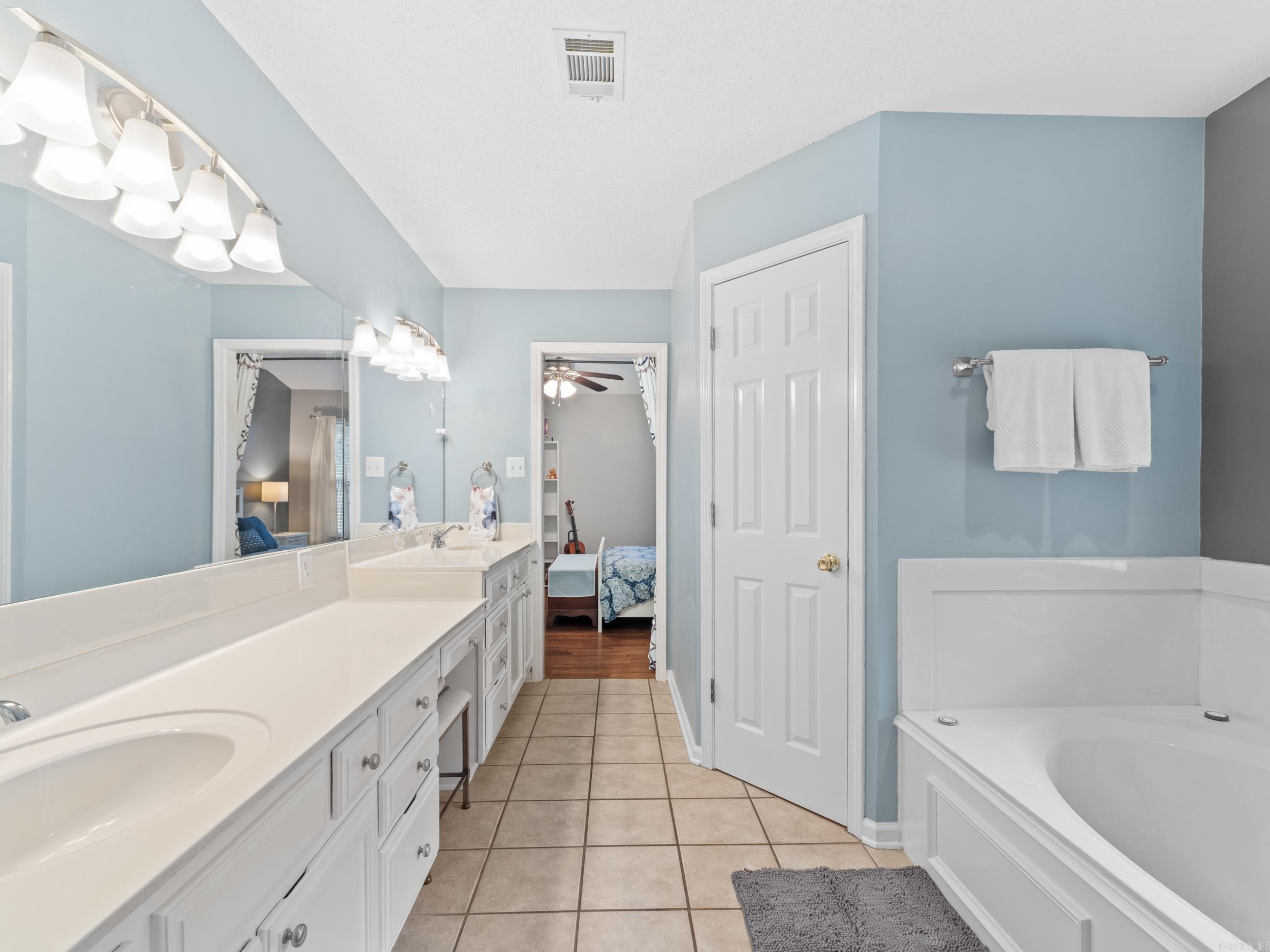 CEDAR RIDGE - Residential