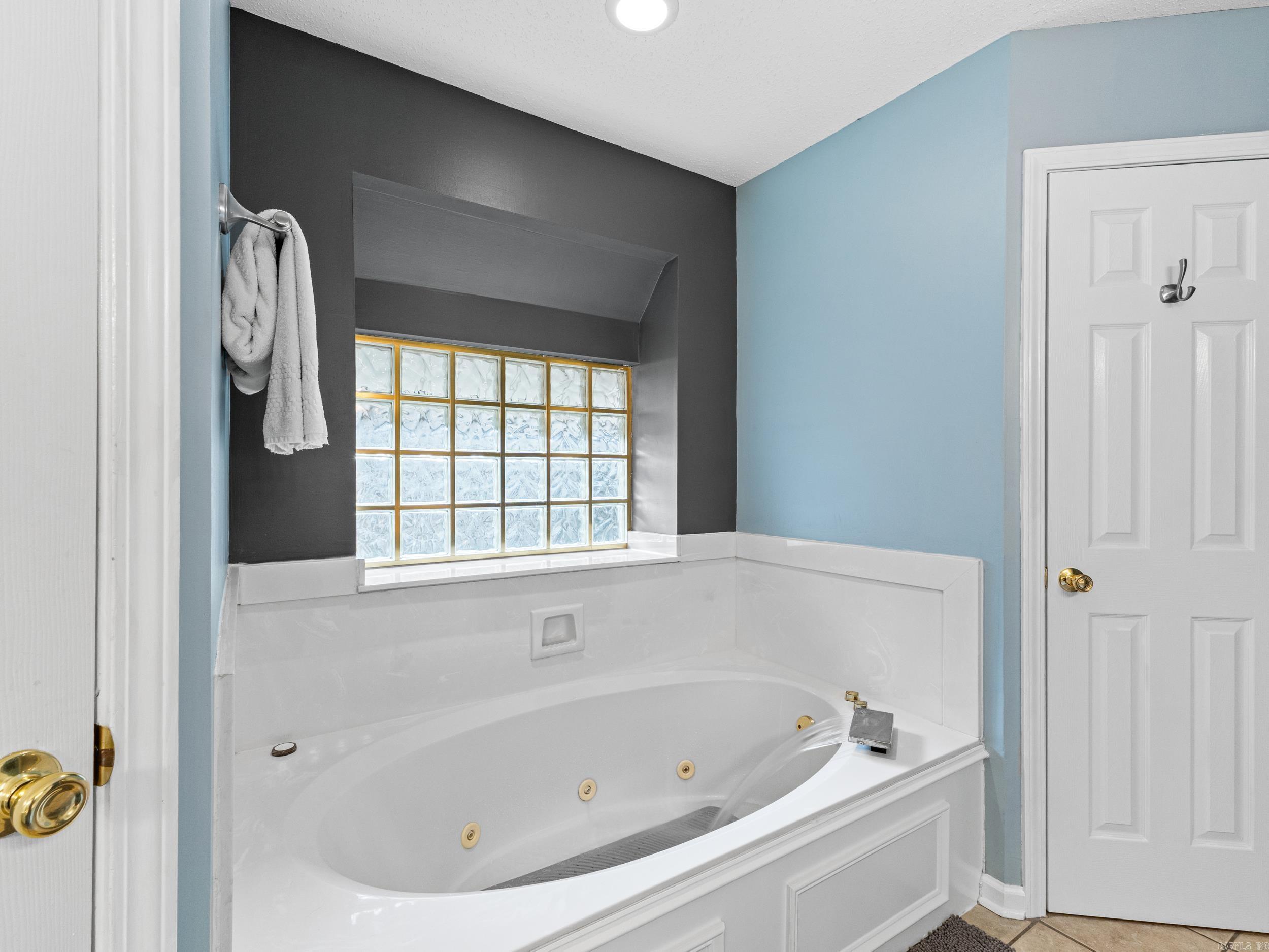 CEDAR RIDGE - Residential