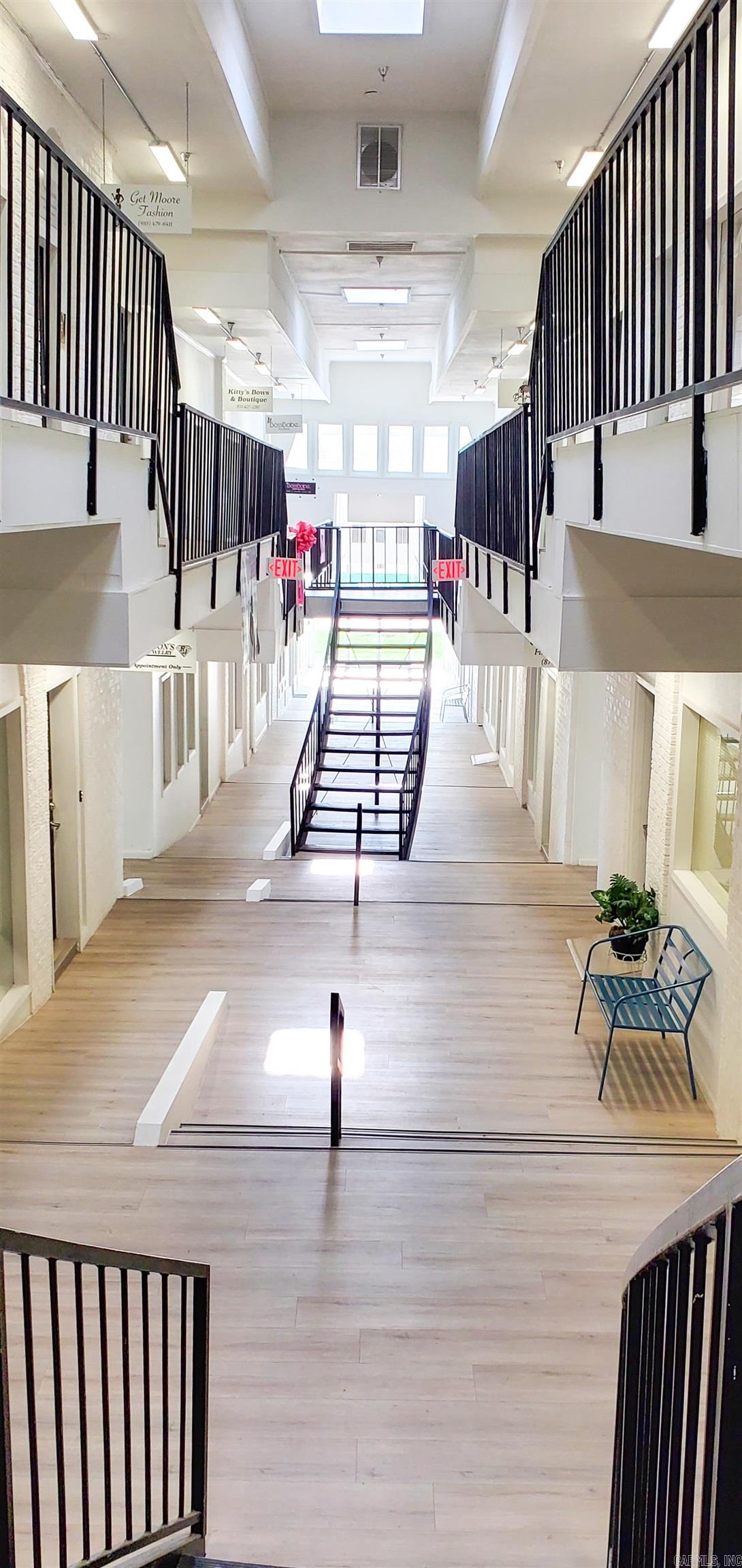 Cobb - Commercial Sale