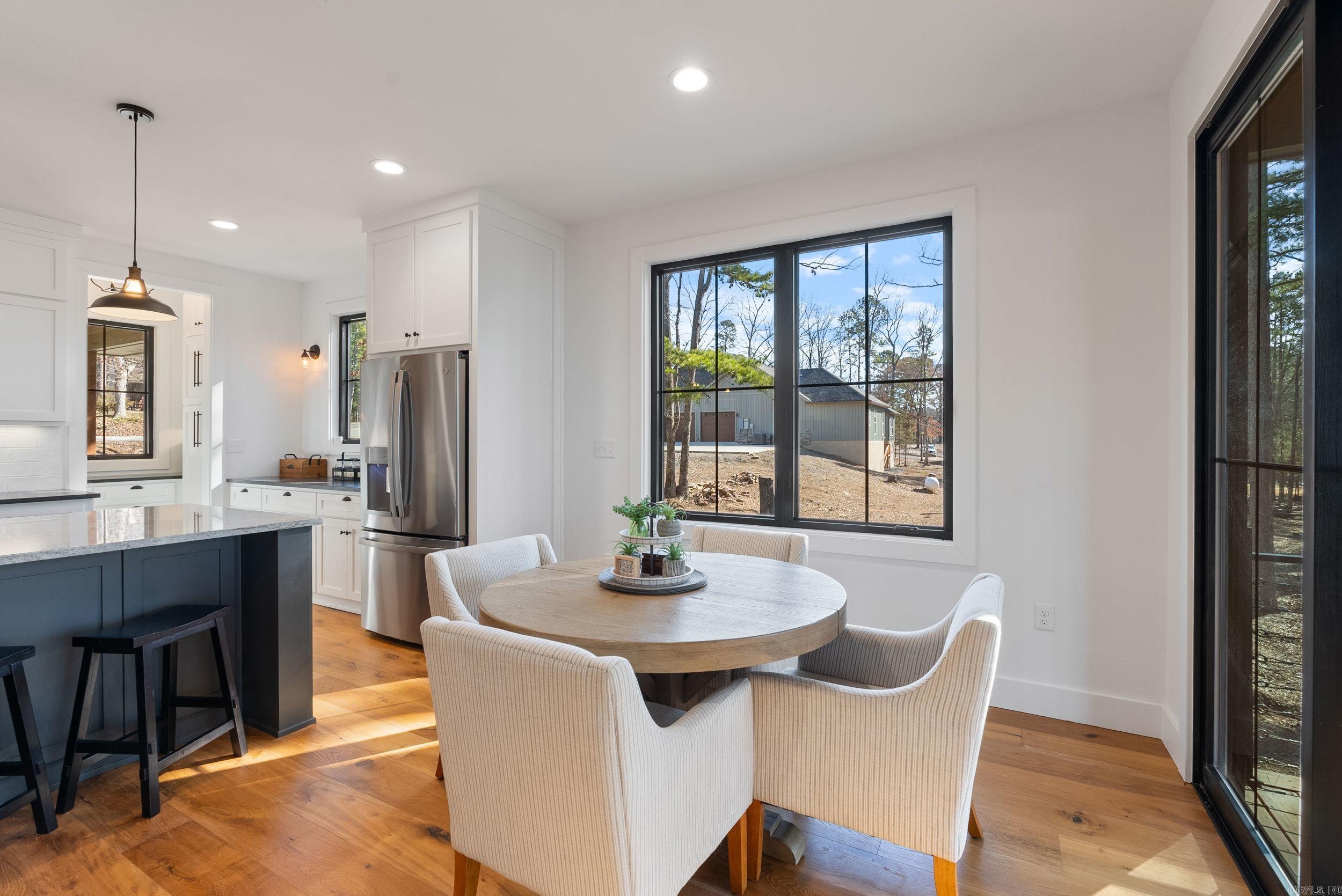 ENCHANTED PENINSULA - Residential