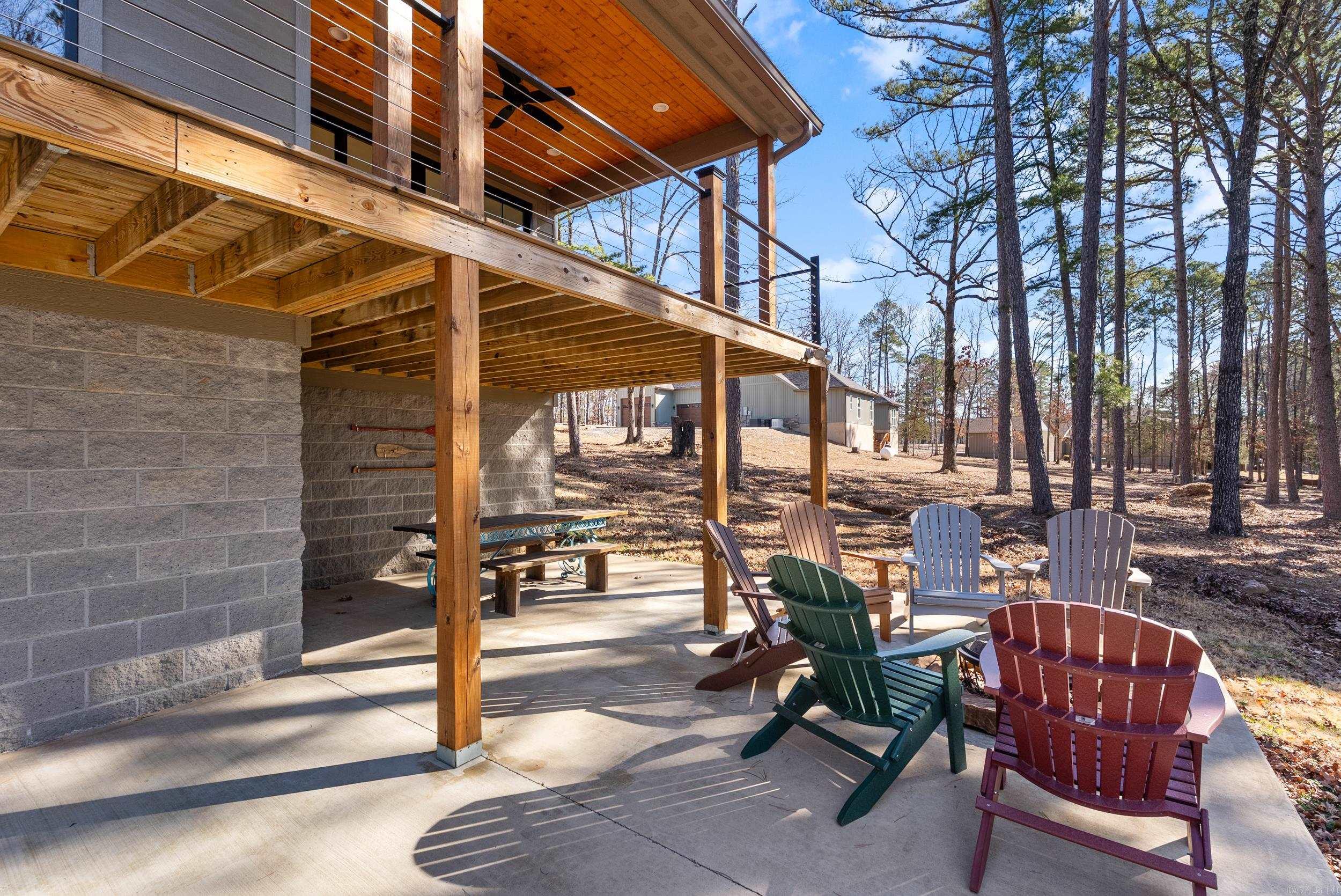 ENCHANTED PENINSULA - Residential