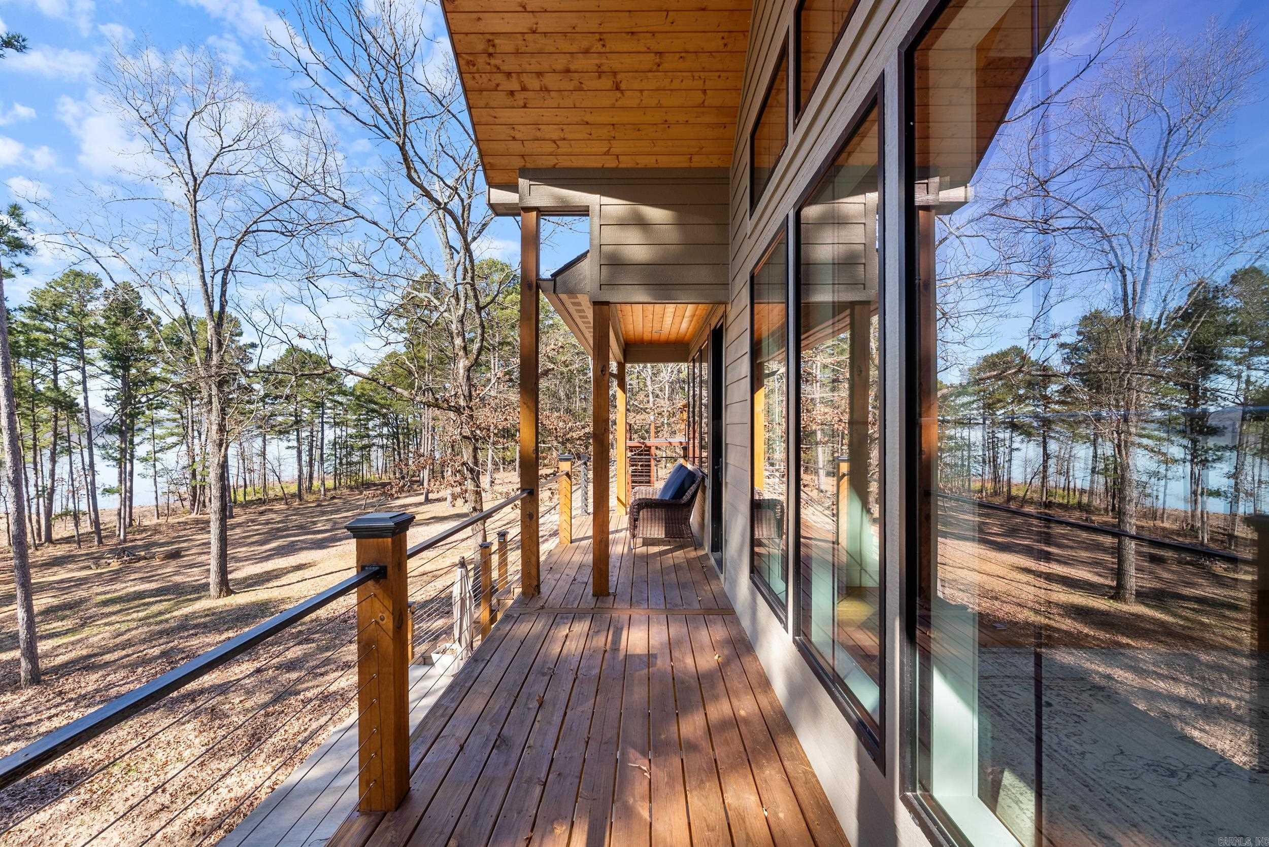ENCHANTED PENINSULA - Residential