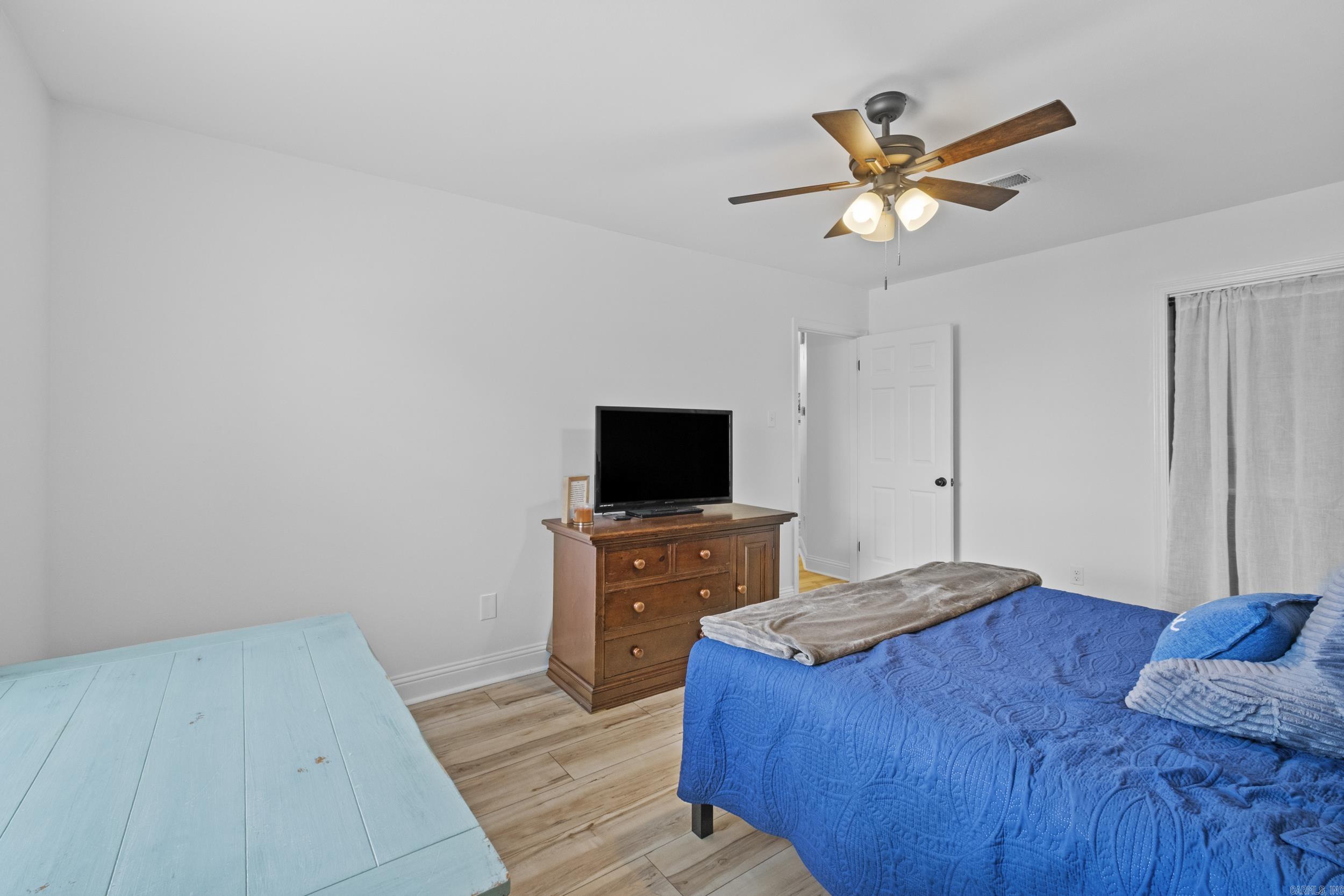 EAST MEADOW - Residential