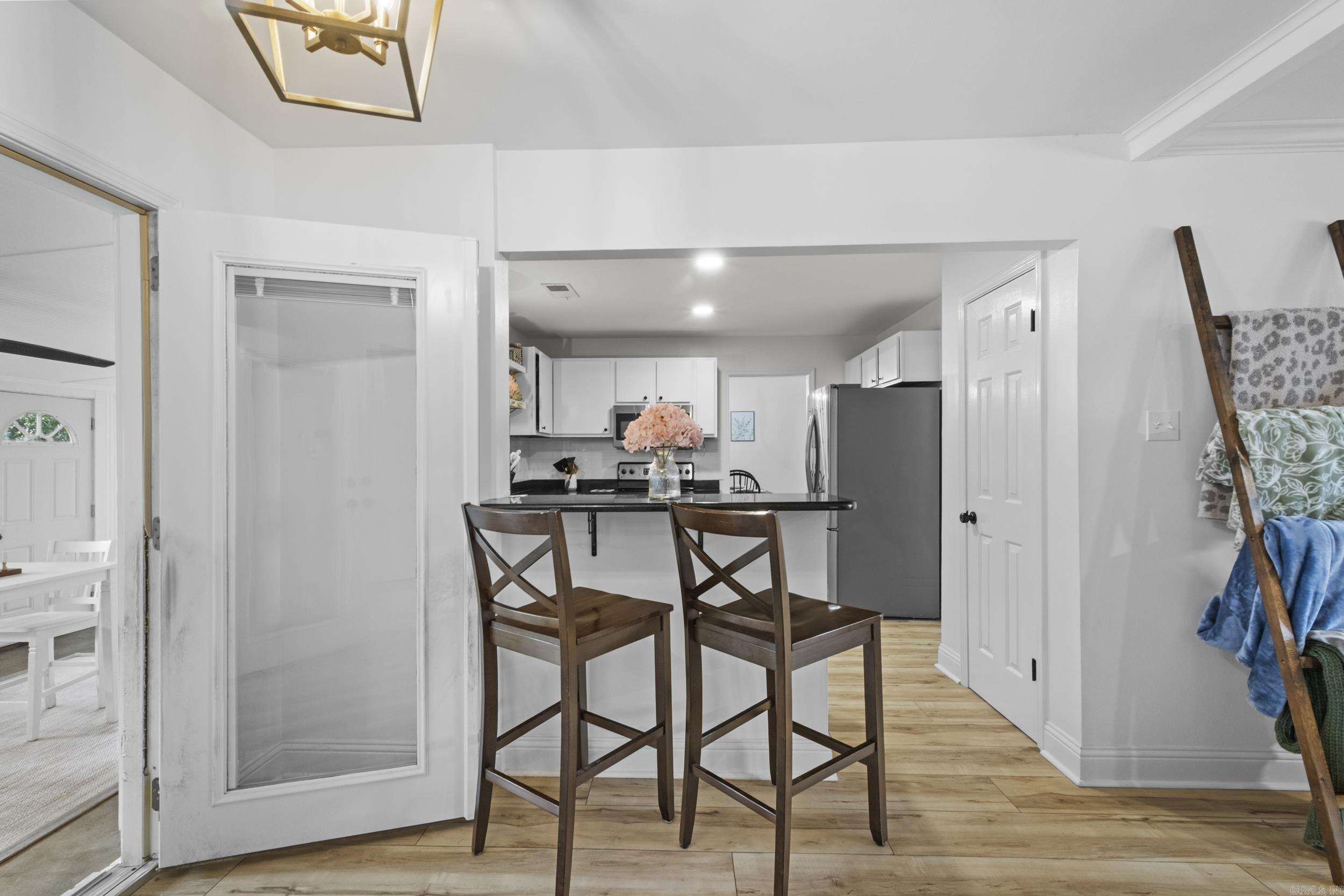 EAST MEADOW - Residential
