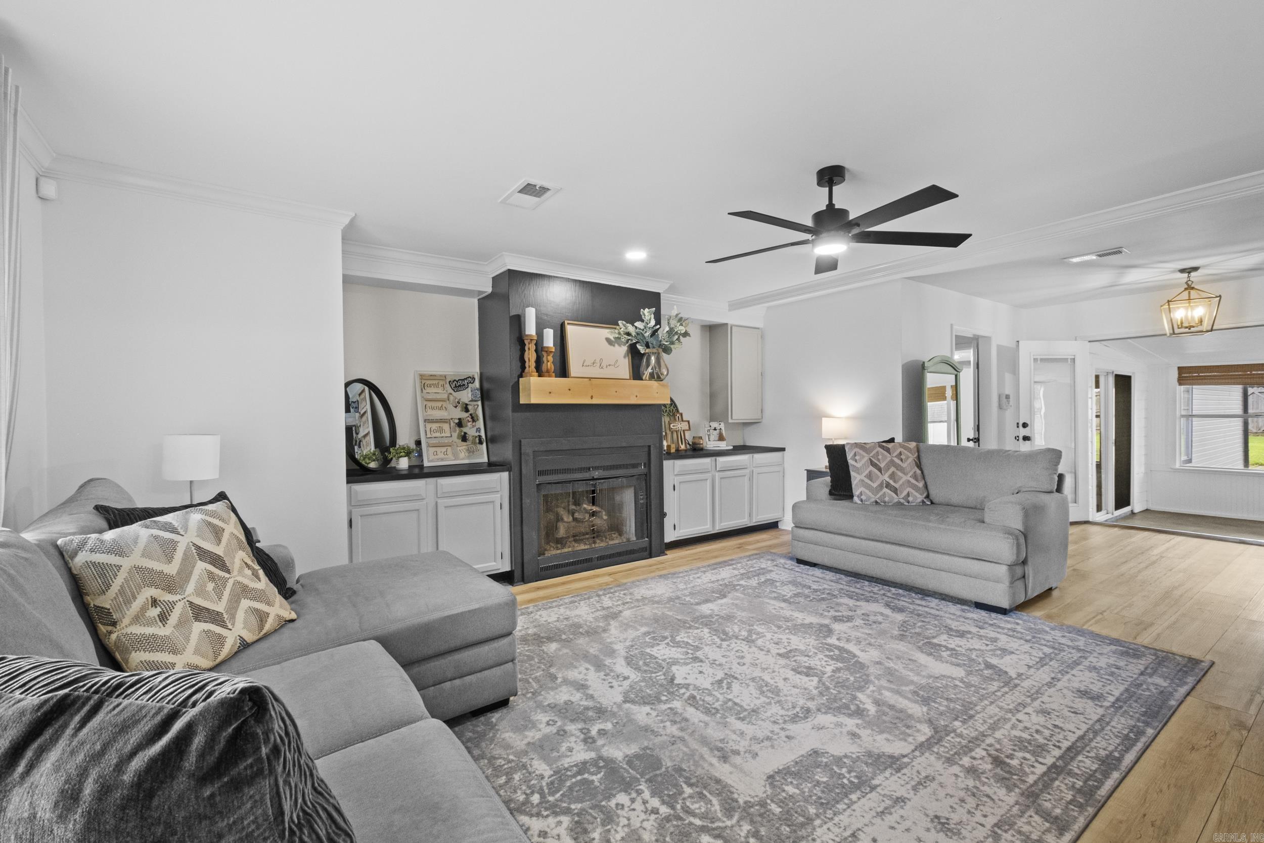 EAST MEADOW - Residential