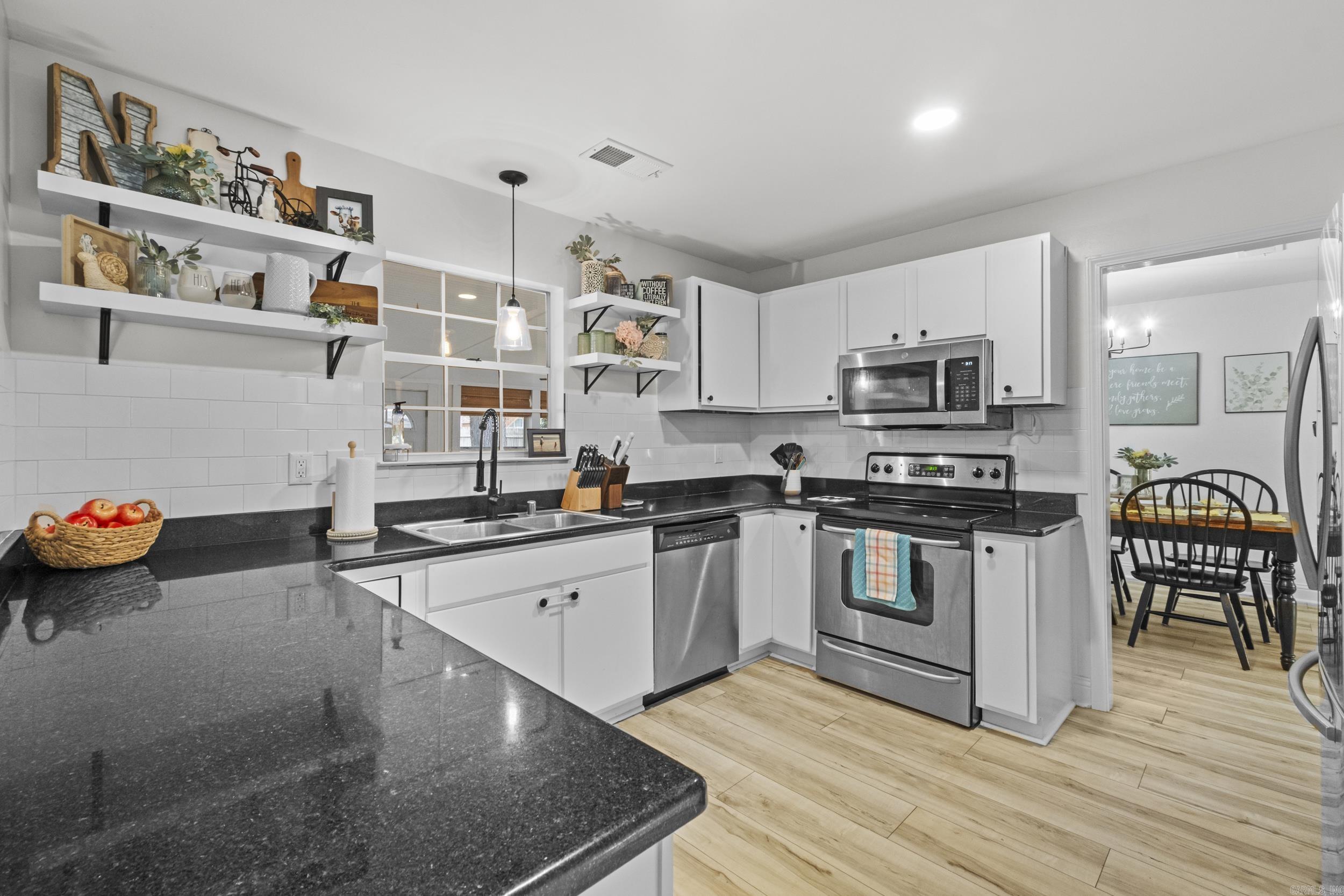EAST MEADOW - Residential