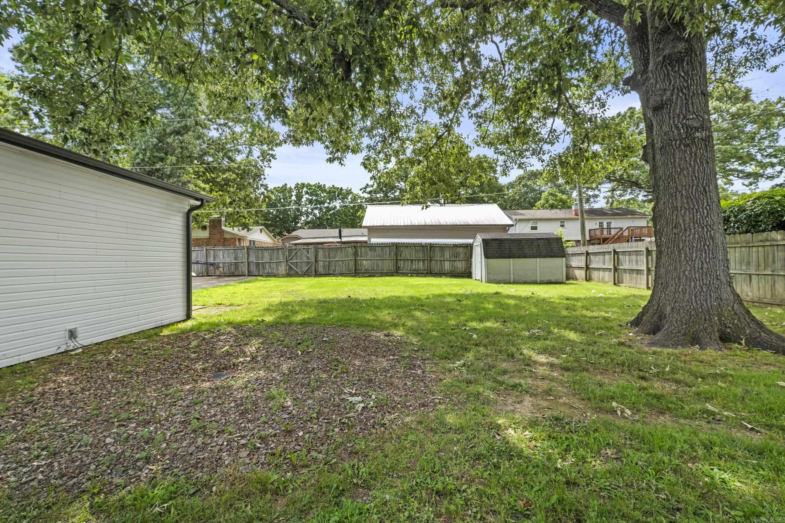 EAST MEADOW - Residential