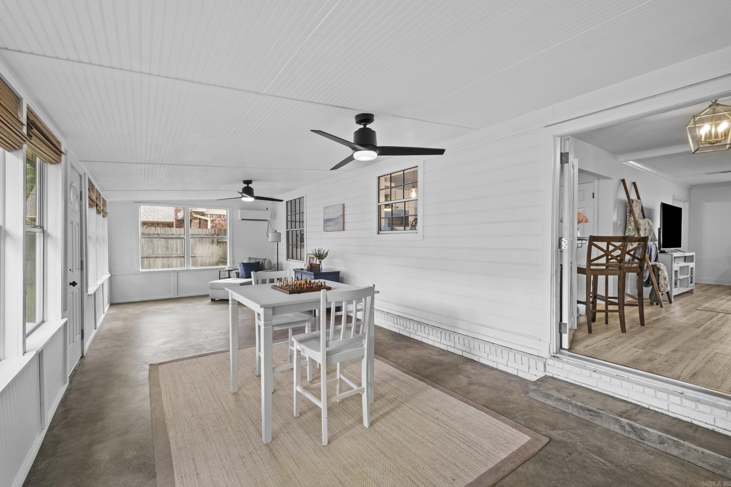EAST MEADOW - Residential