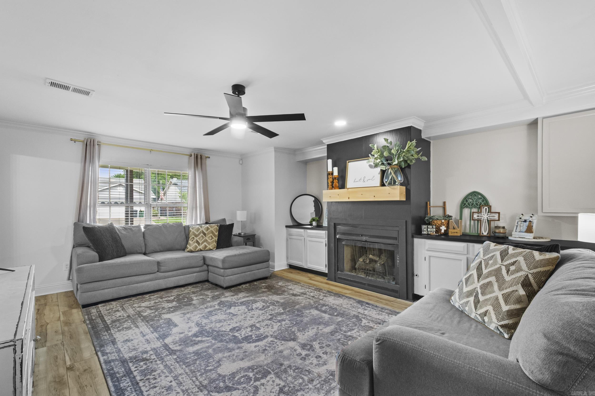 EAST MEADOW - Residential