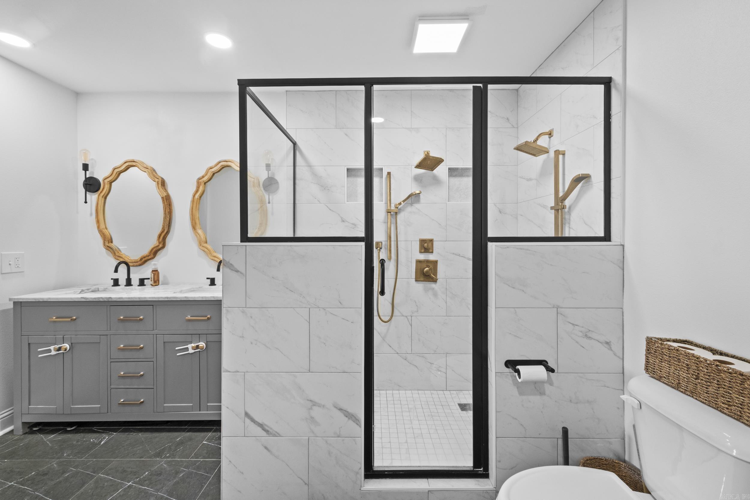 EAST MEADOW - Residential