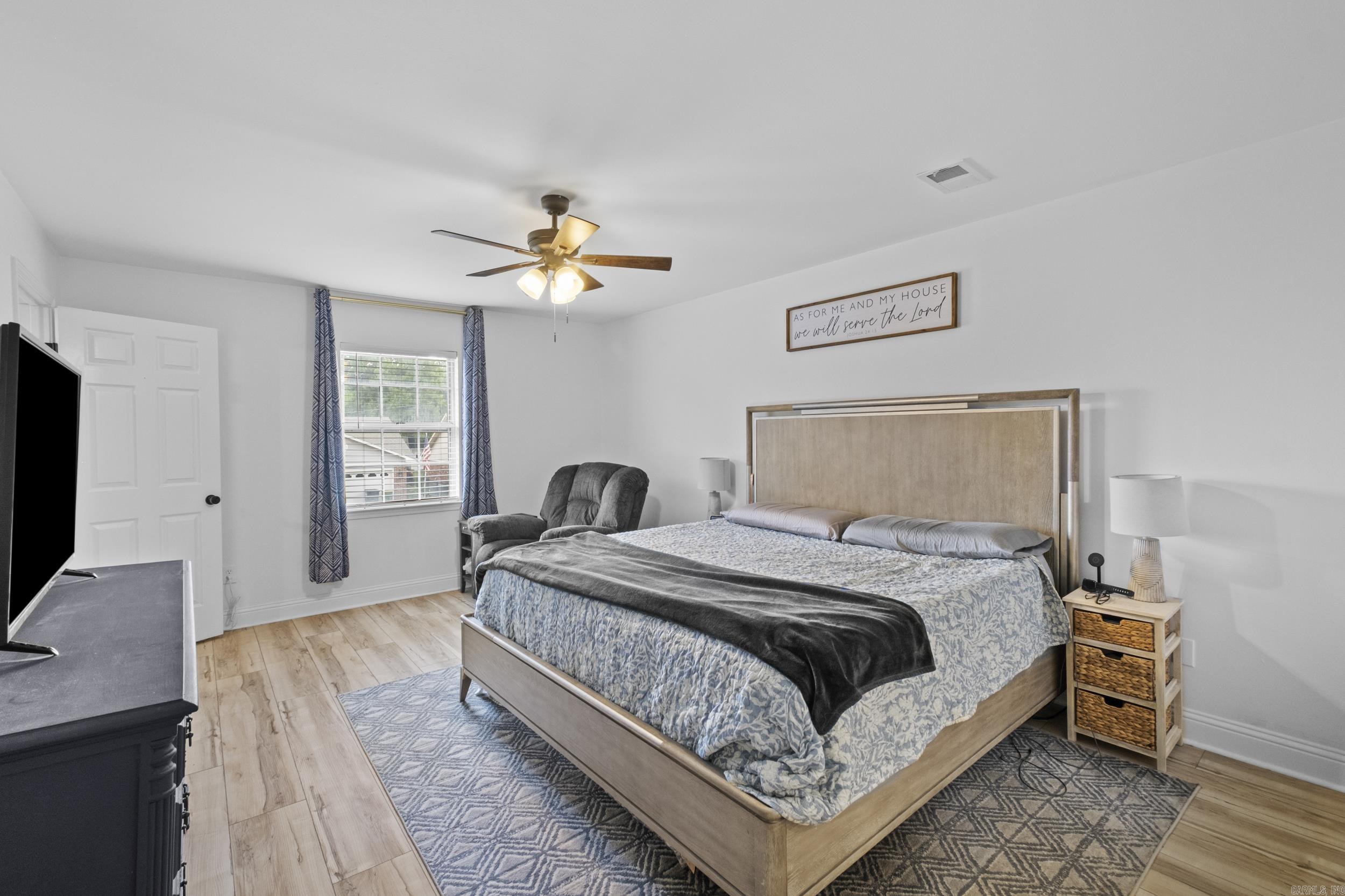EAST MEADOW - Residential