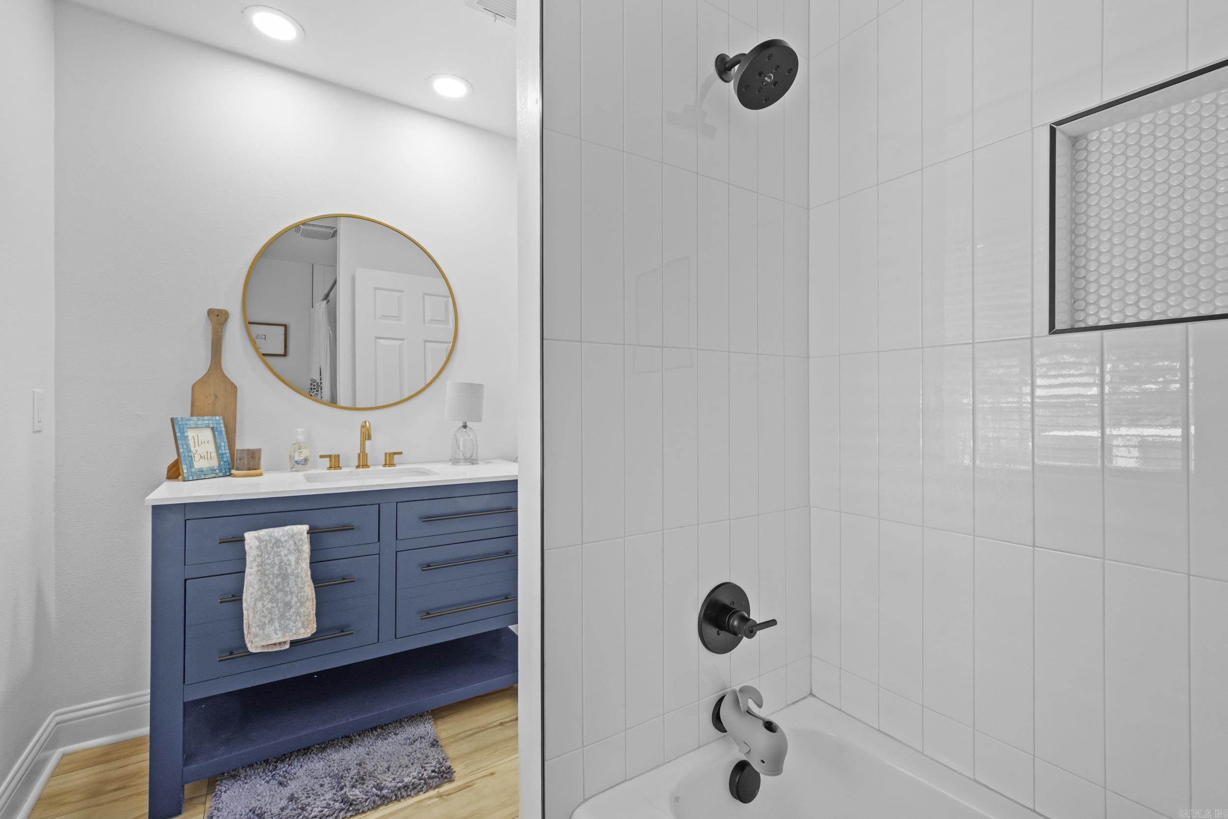 EAST MEADOW - Residential